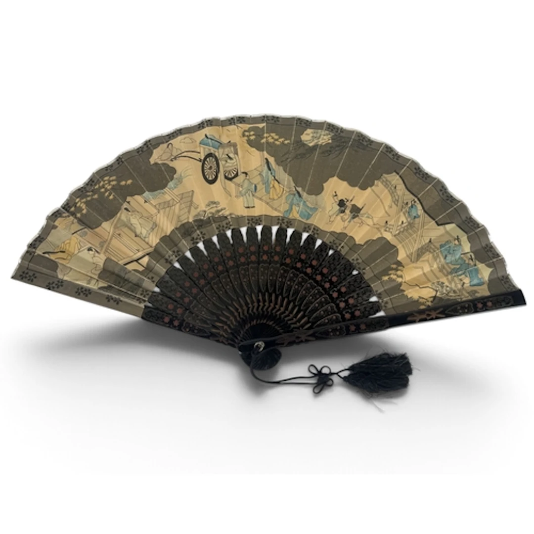 A BLACK LACQUERED FAN Housed in original box. 30cm...