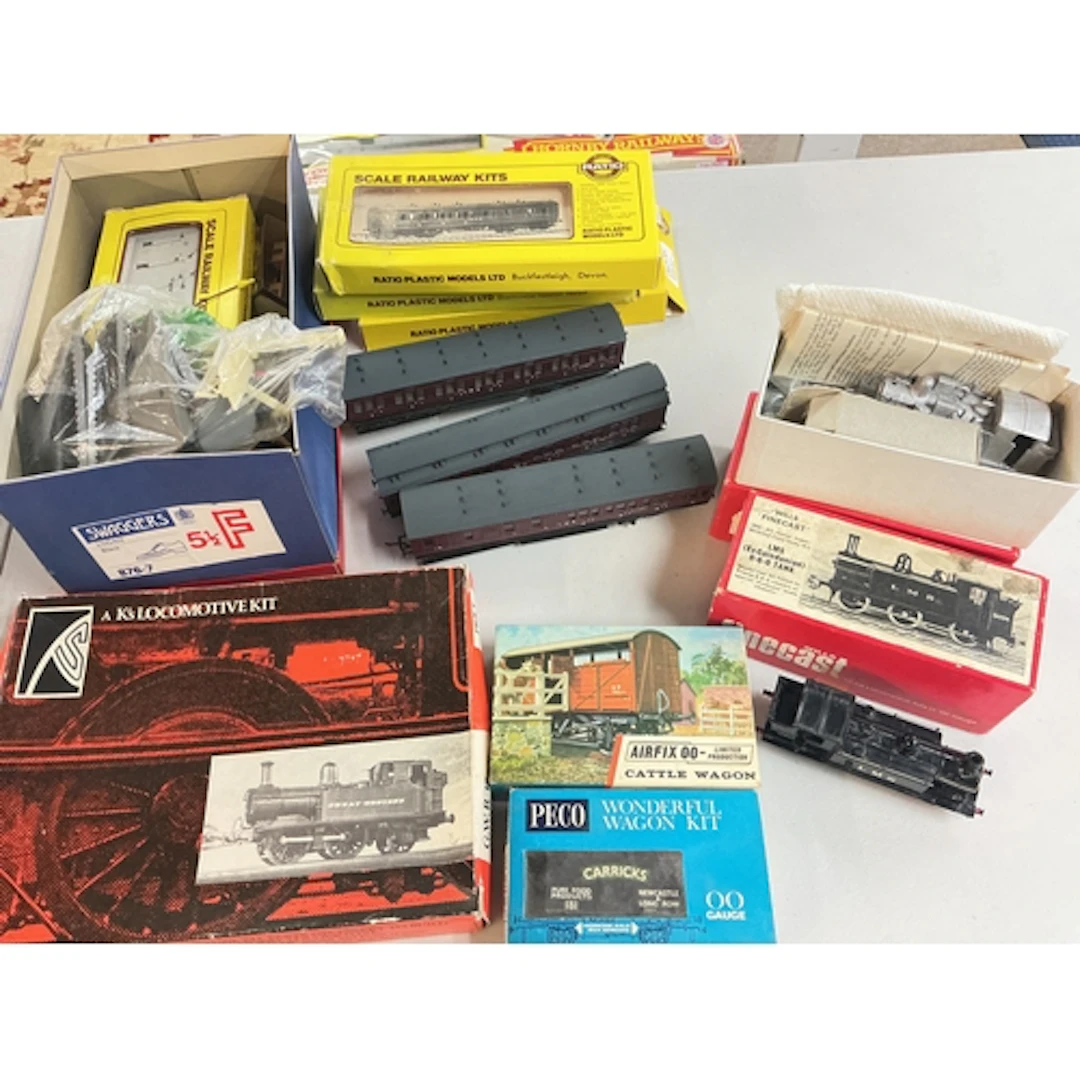 A Collection Of Boxed Built/Part Built 00 Gauge Model Kits I...