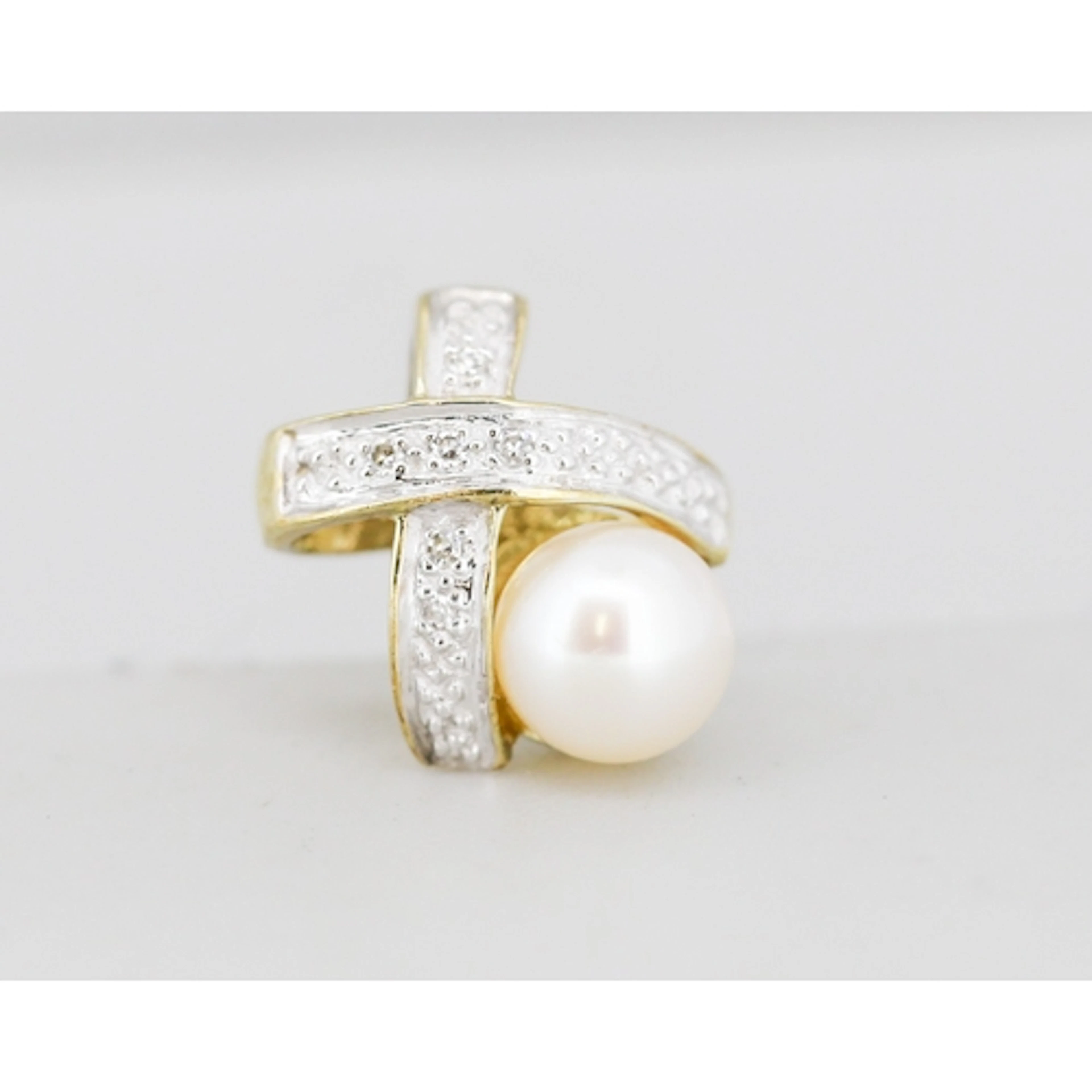 Pearl Set Bow Motif Pendant with Further Diamond Insets, Mou...