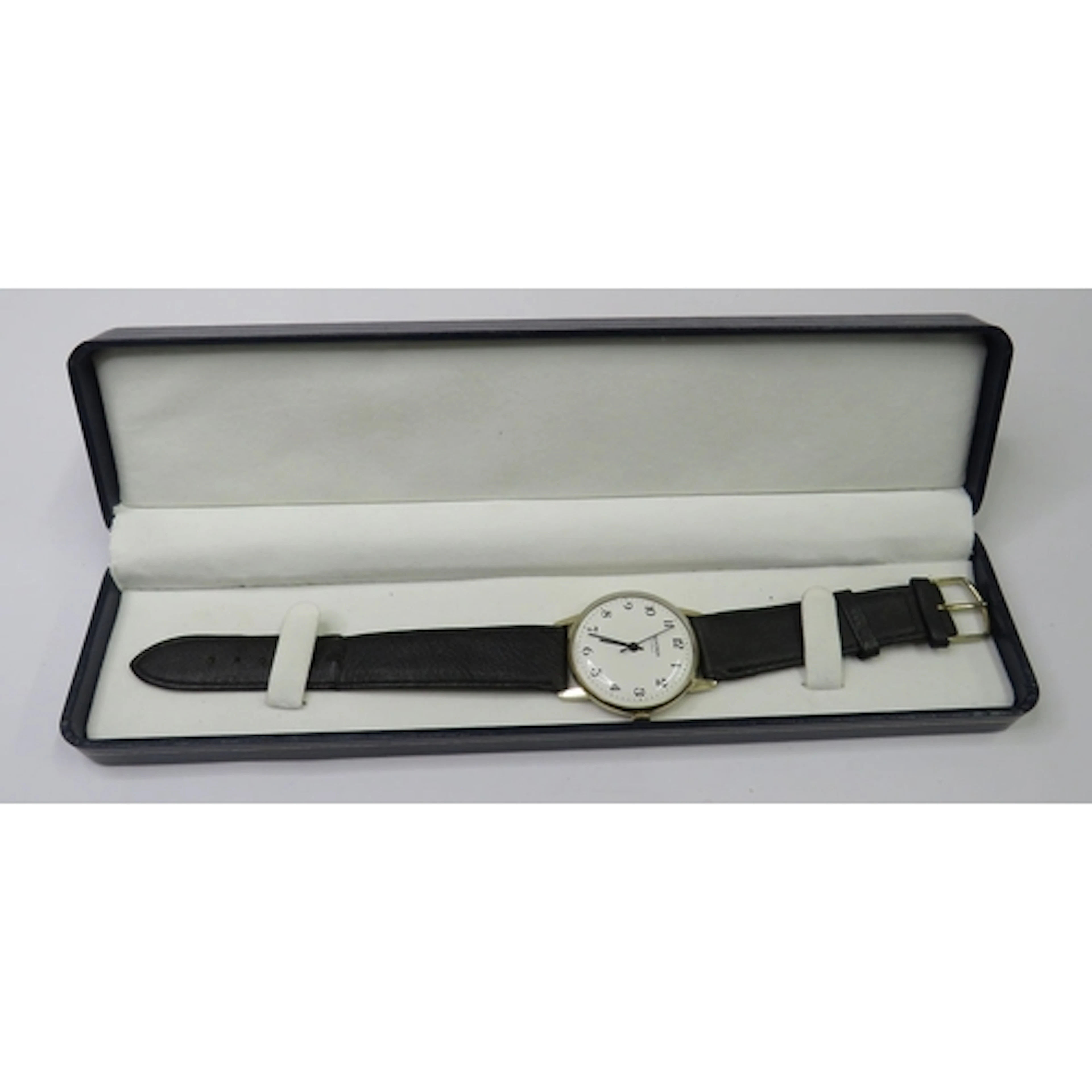 Gents Sekonda 19 Jewel Wristwatch, Leather strap, white dial...