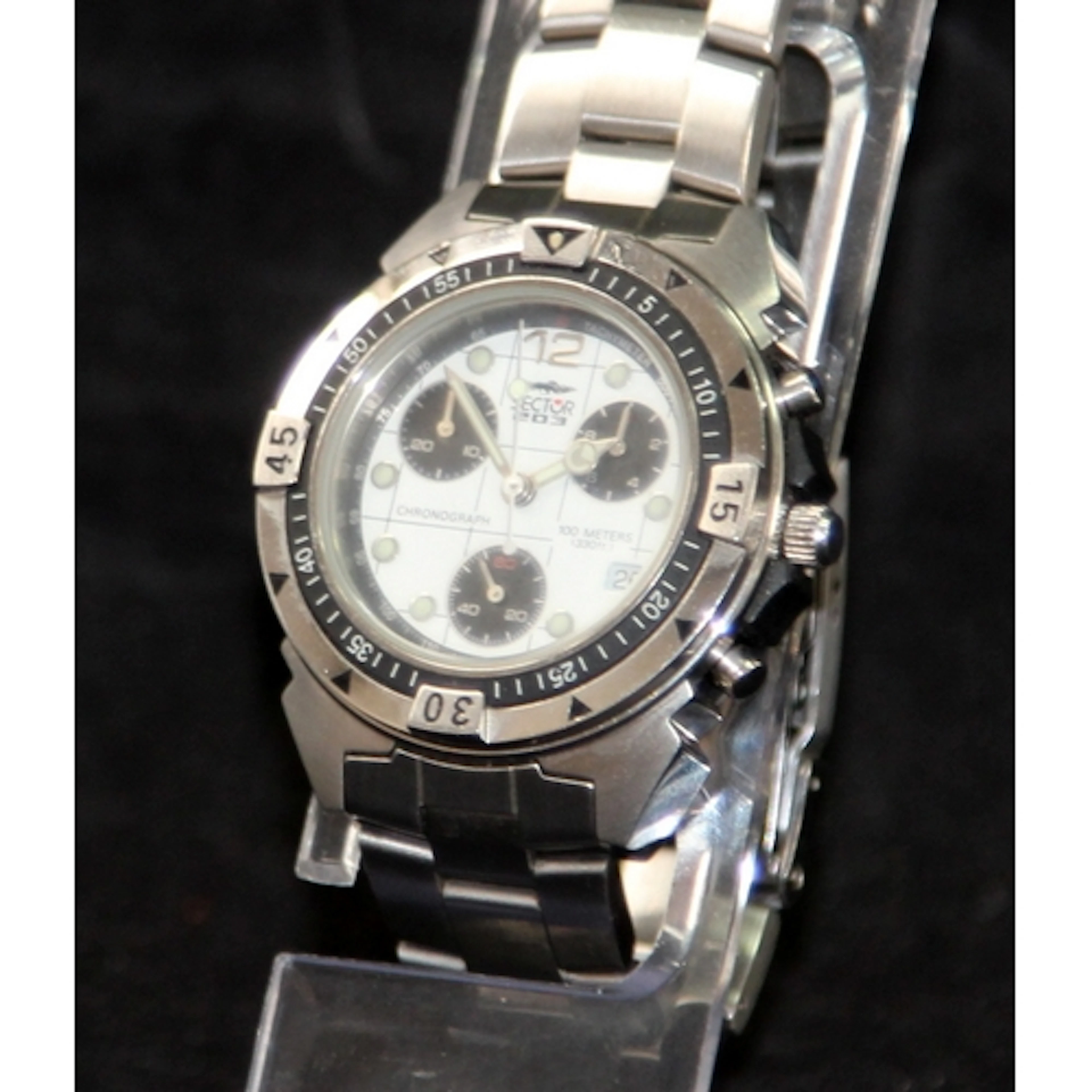 Sector 203 gents quartz chronograph, working at time of list...