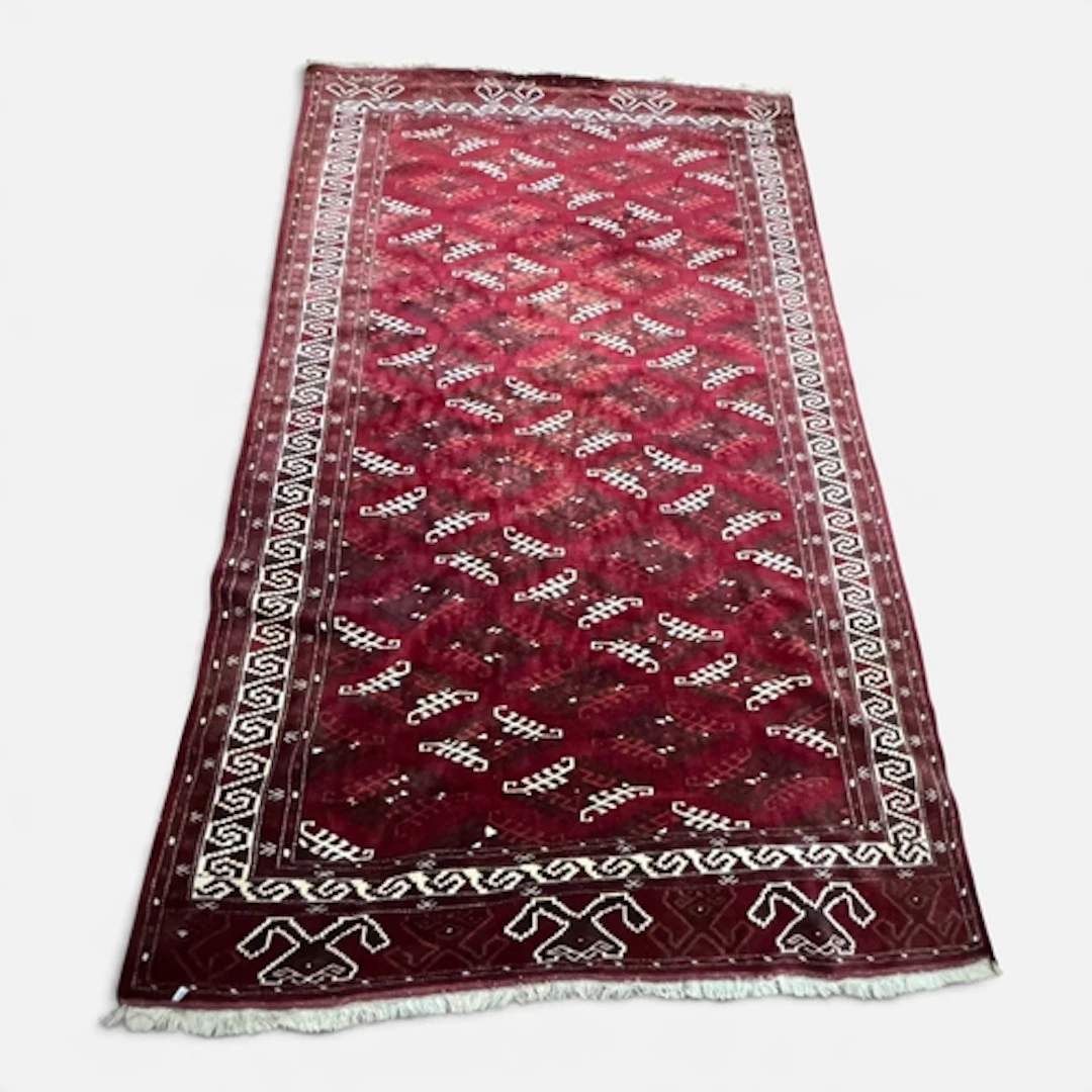 Rugs & Carpets: 20th-century Turkmen hand knotted wool r...