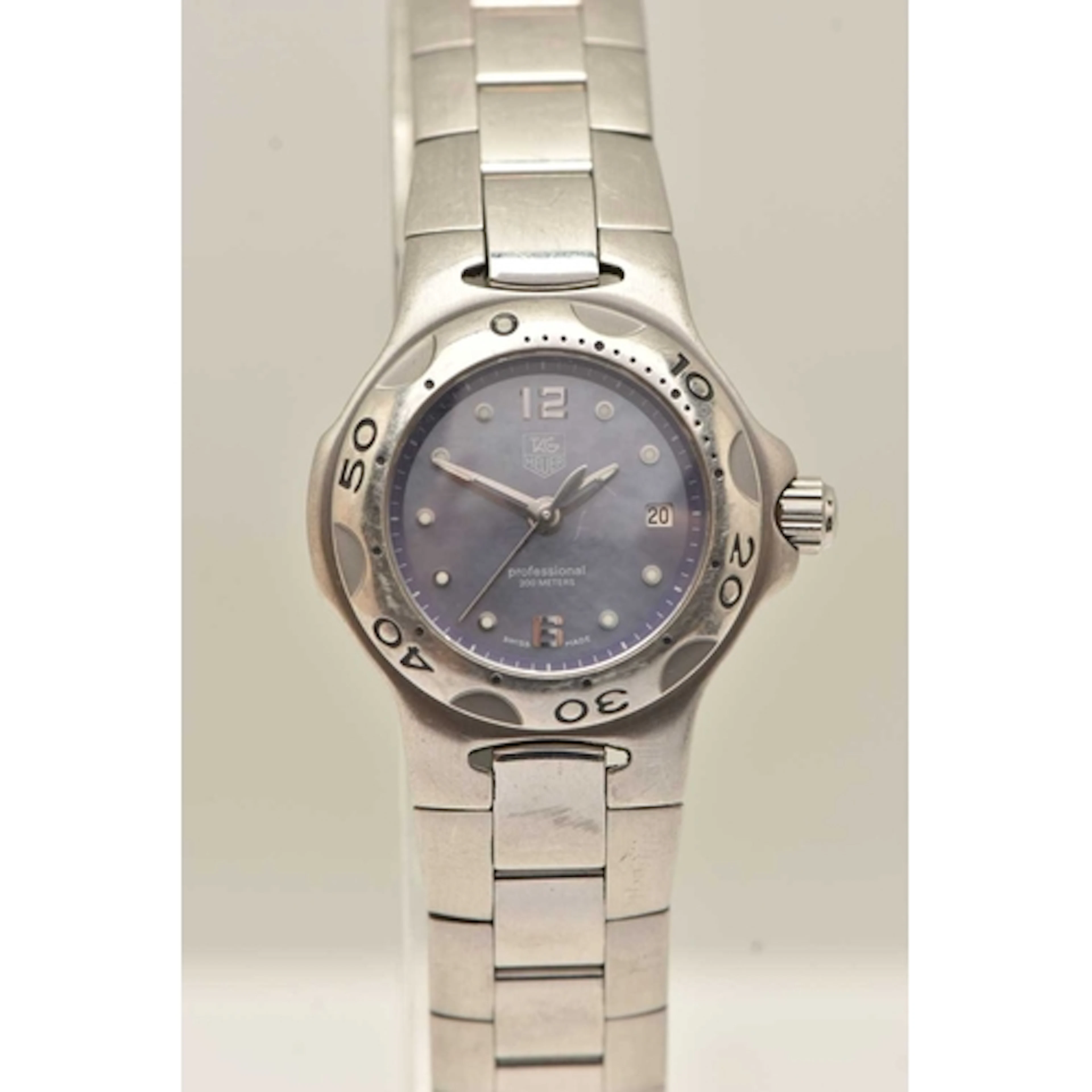 A LADIES 'TAG HEUER' STAINLESS STEEL WRISTWATCH, quartz move...