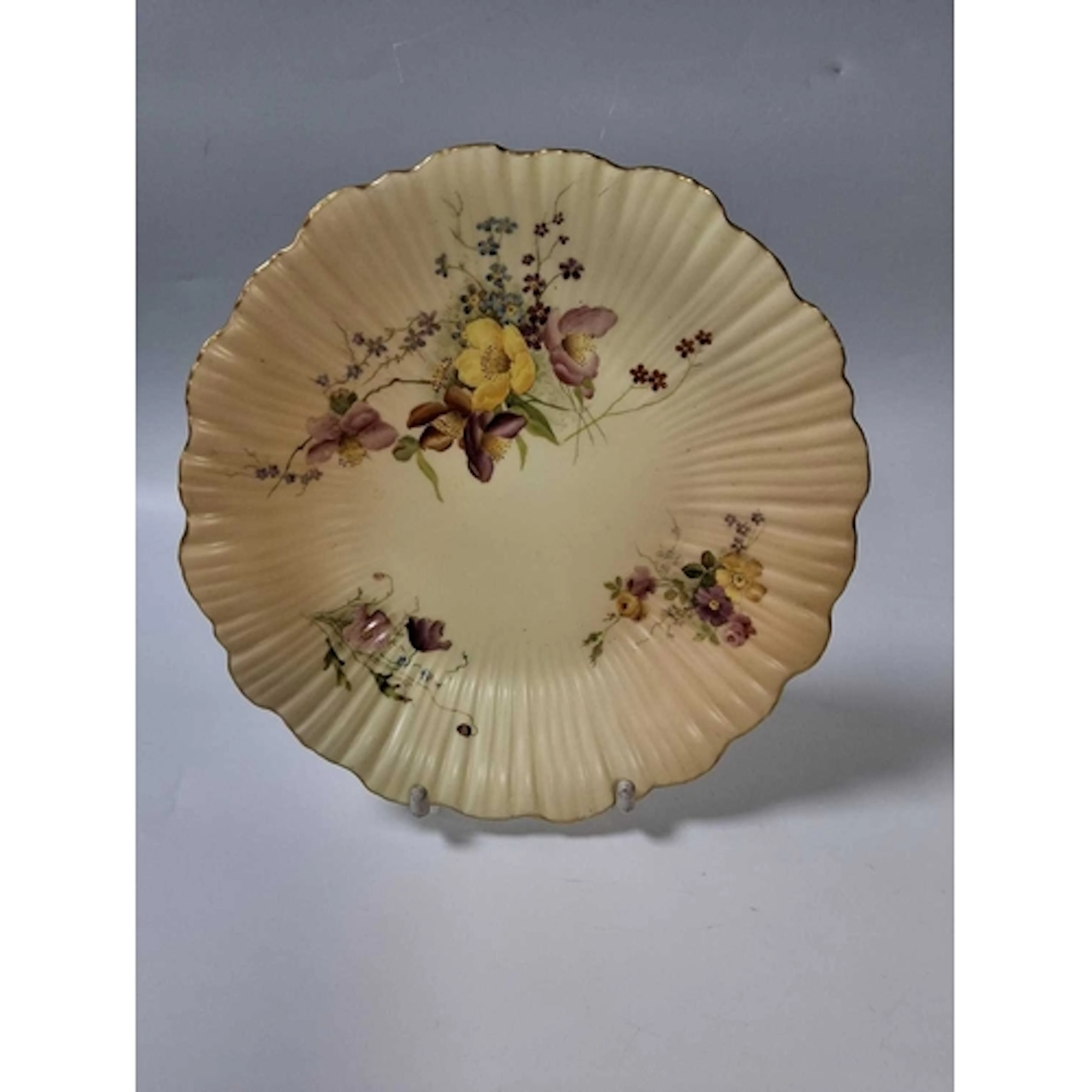 AN ANTIQUE ROYAL WORCESTER BLUSH IVORY FLORAL CABINET SHALLO...