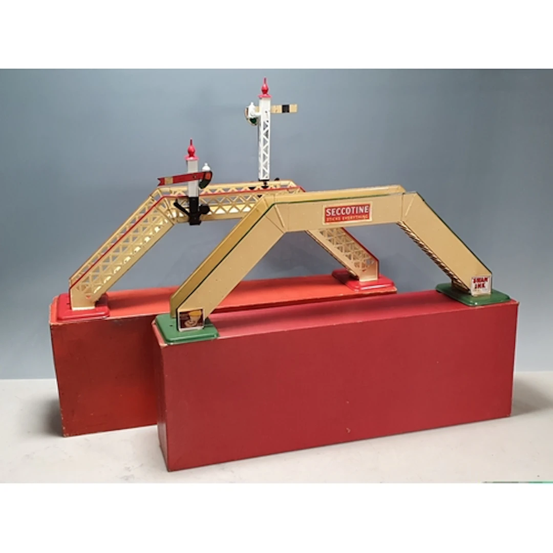 Two boxed Hornby 0 gauge No.1 Footbridges