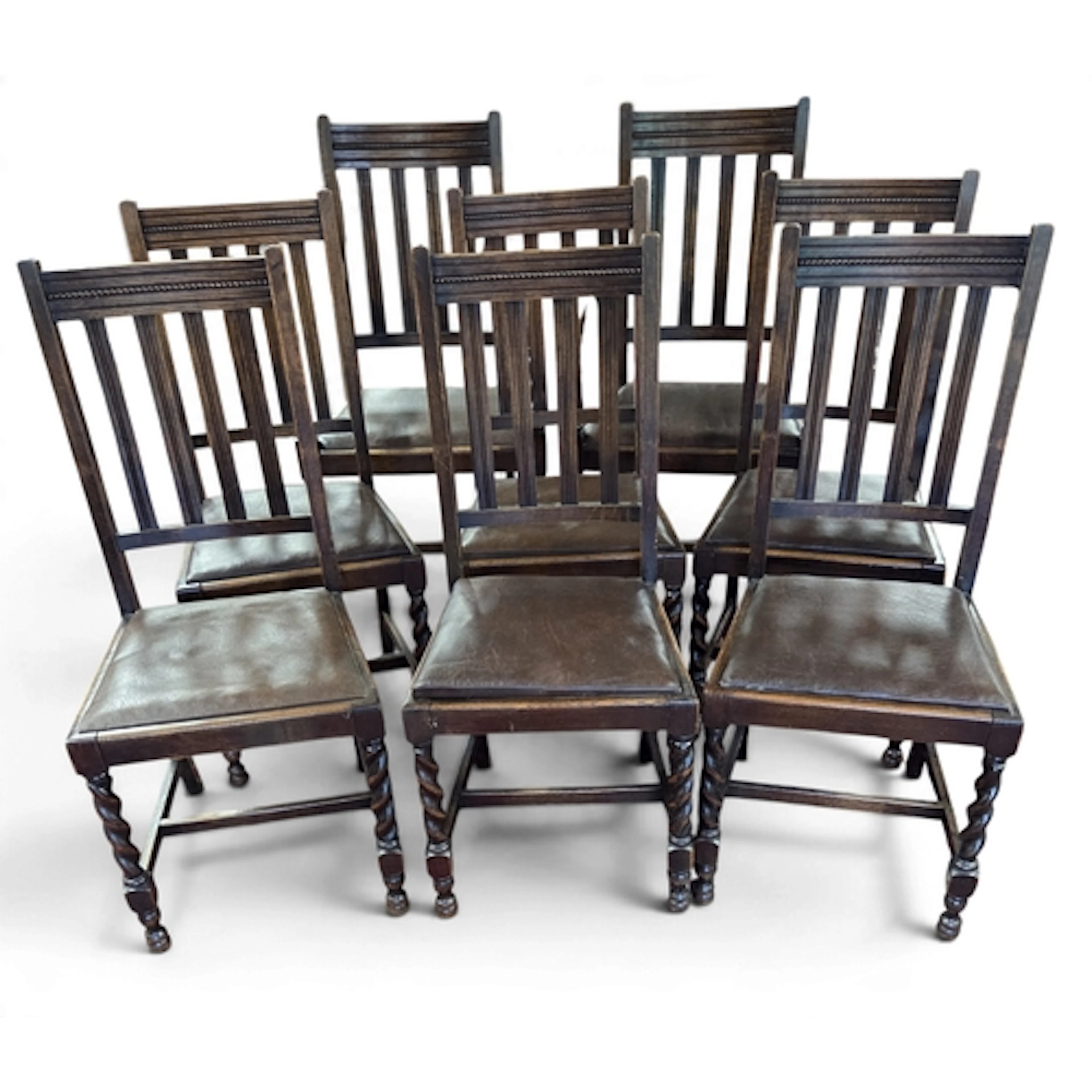 A very good set of eight early 20th Century Oak Dining Chair...