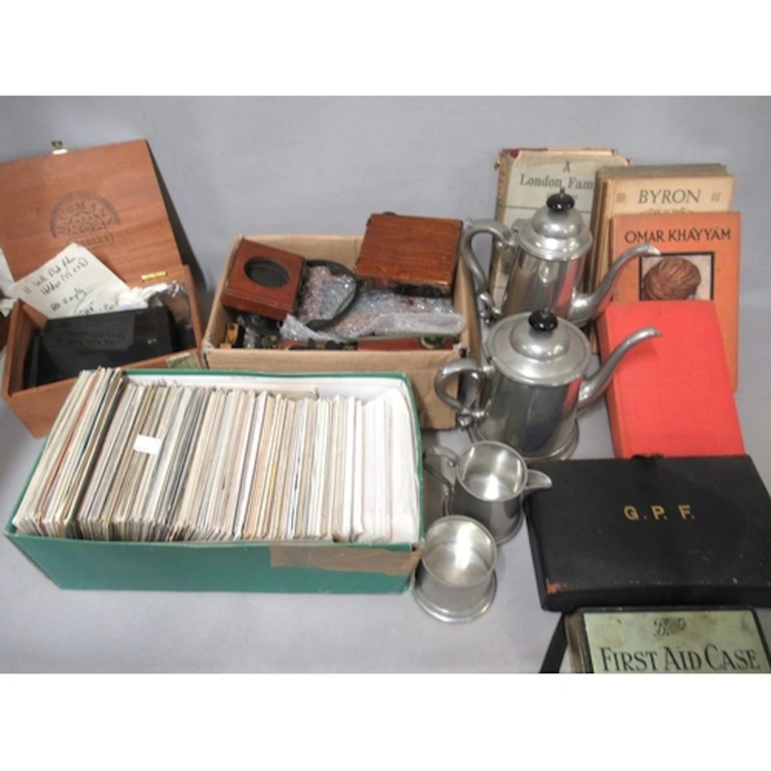 Quantity of Thornton Packard and other camera shutters, toge...