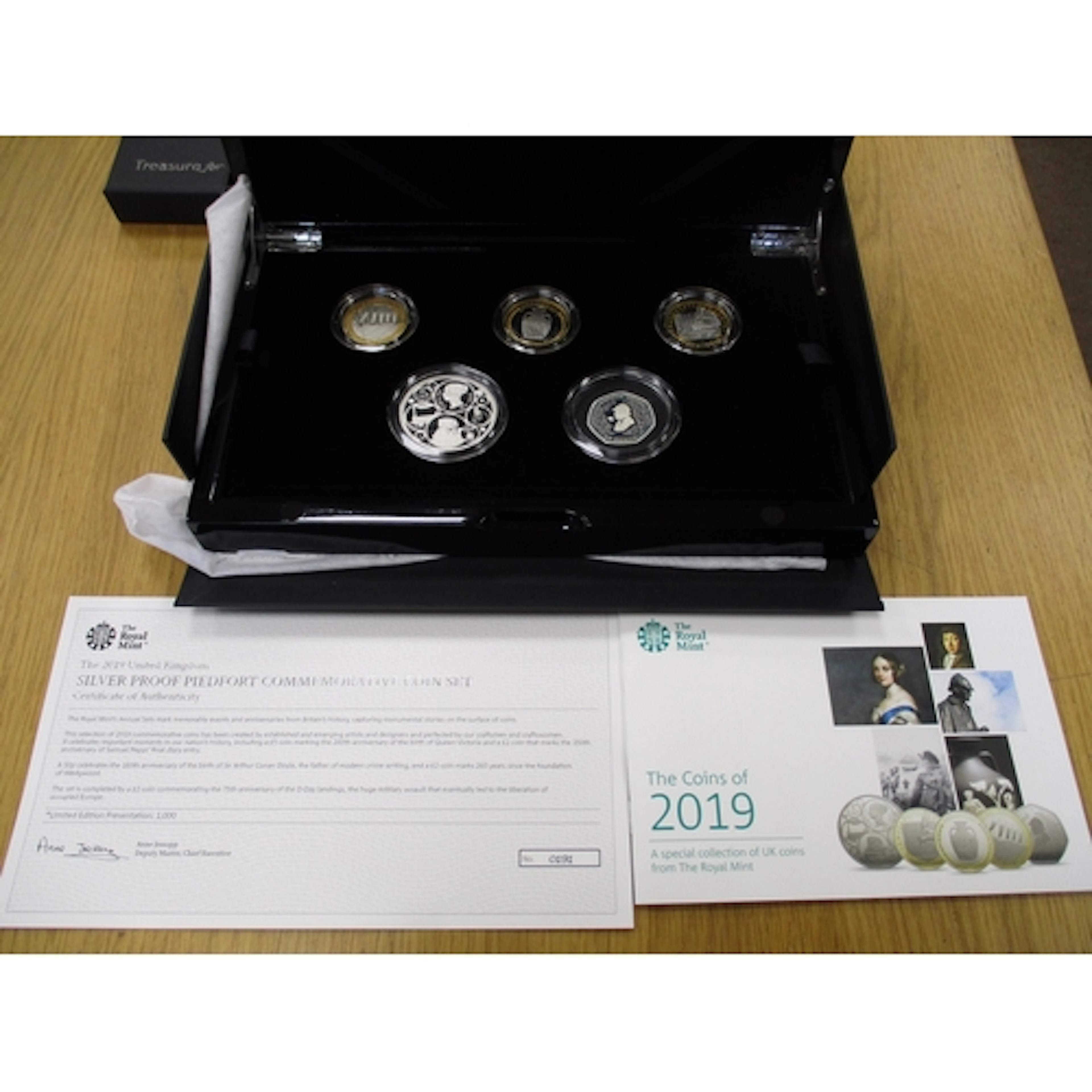 2019 silver piedfort proof cased set of 5 with £5, £2 (3) an...