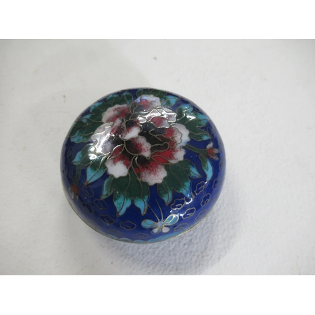 A circular cloisonne covered pot, diameter 3ins