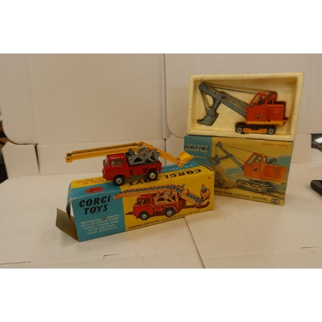 Corgi Toys 1128 Priestman shovel and G4 conveyor