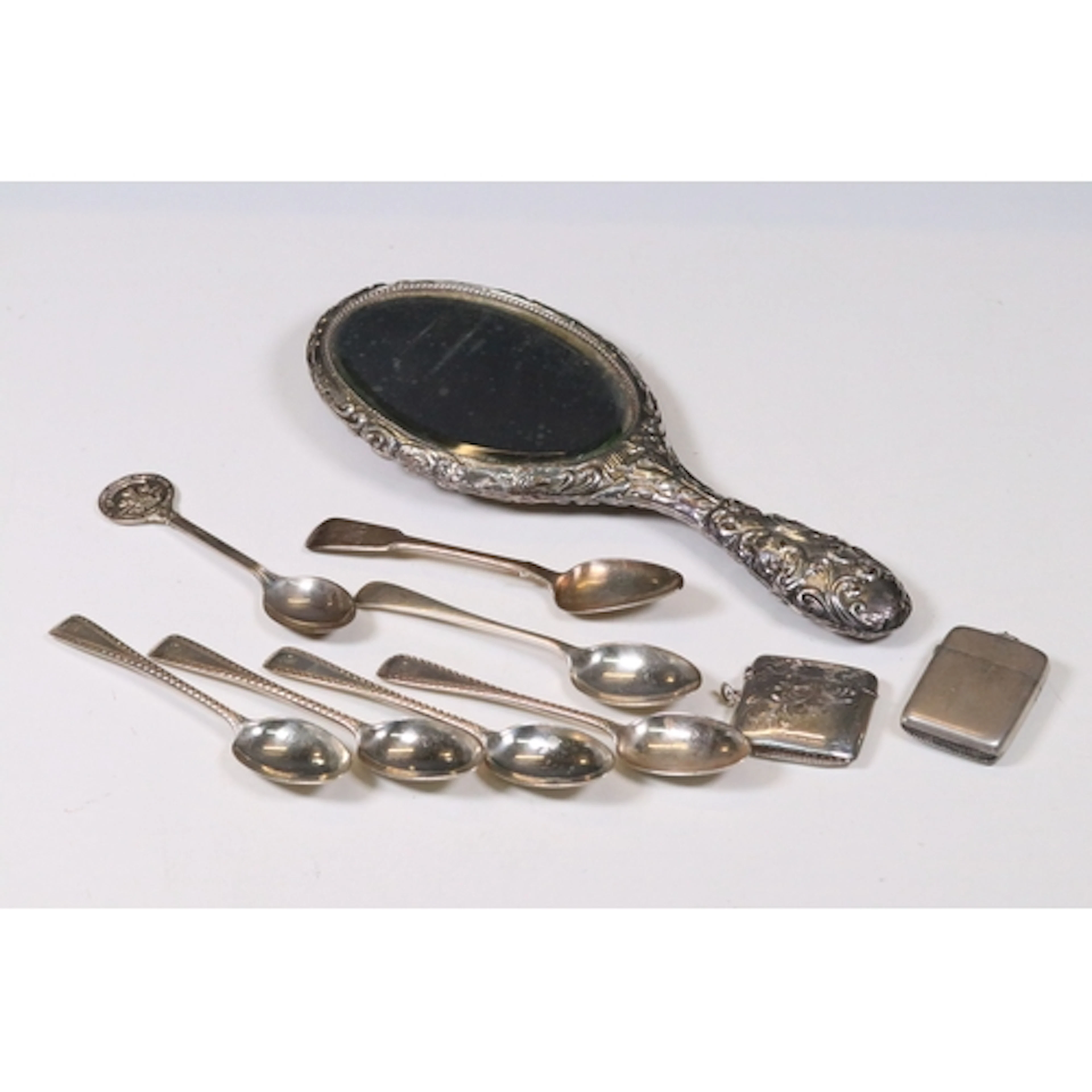 Collection of hallmarked silver items to include Broadway & ...