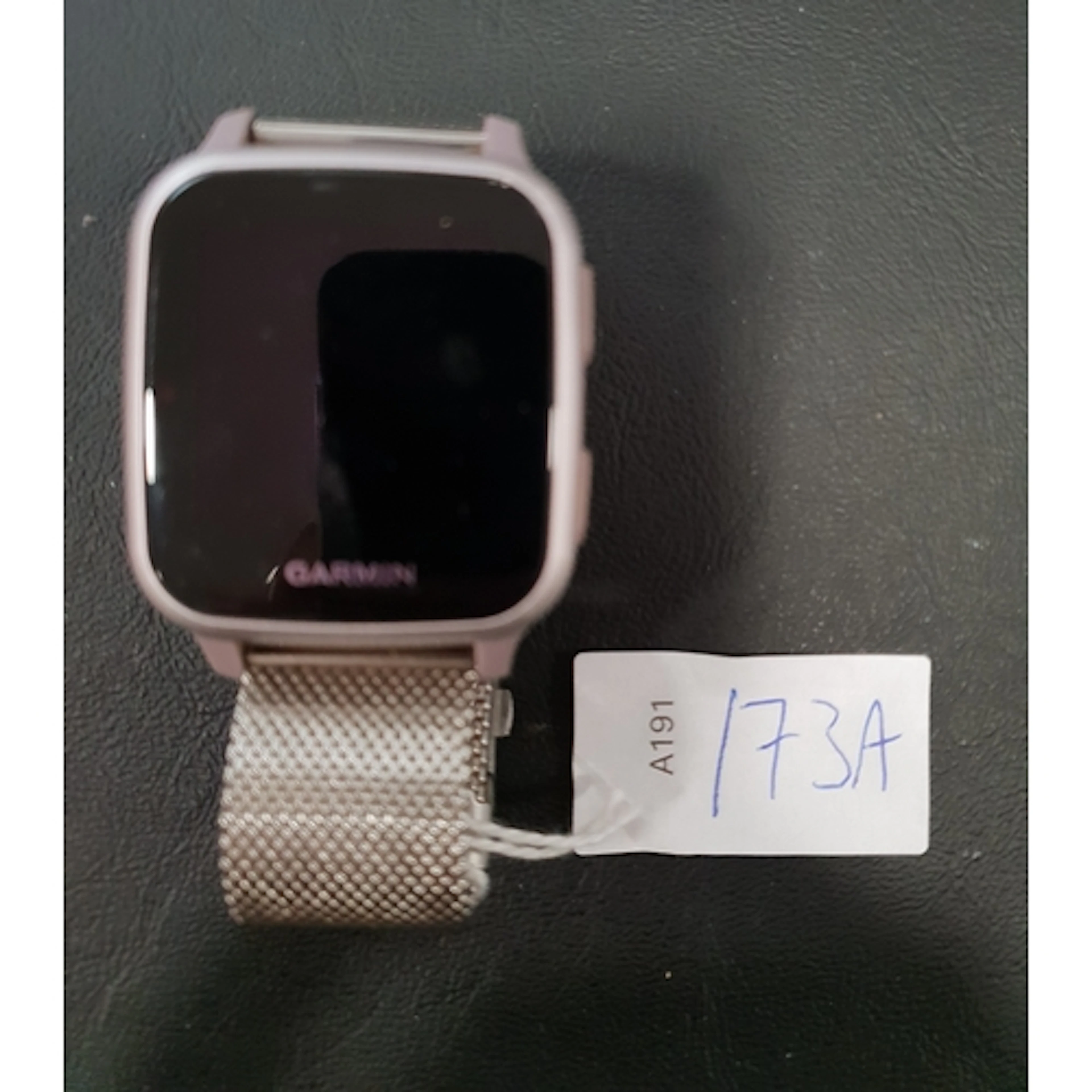 GARMIN VENU 2 WATCH Wiped. scratches to screen Note: It is t...