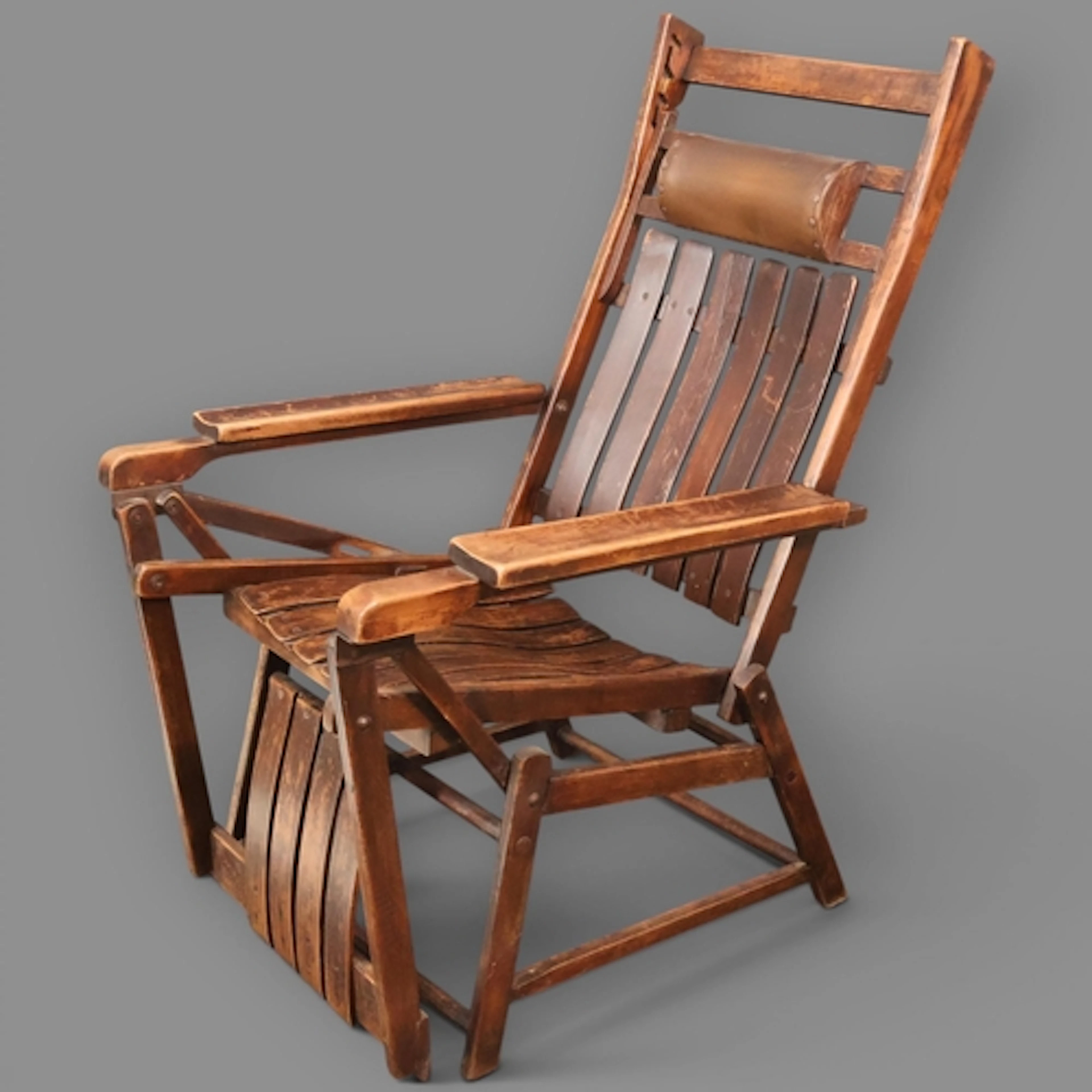 A 1930s Thonet Siesta Medicinal reclining chair, by Hans and...