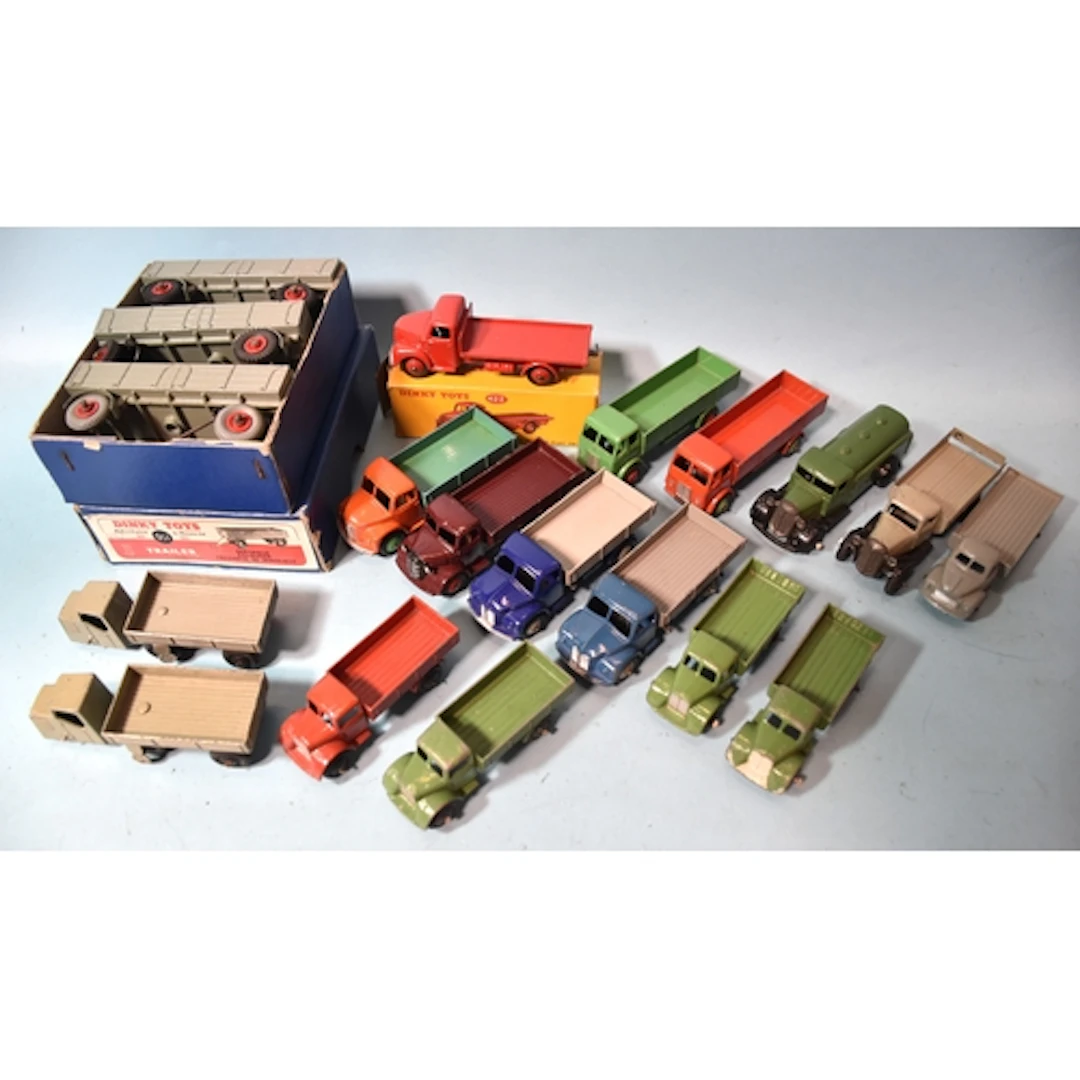 Dinky Toys, three 951 trailers, (boxed together), 422 Fordso...