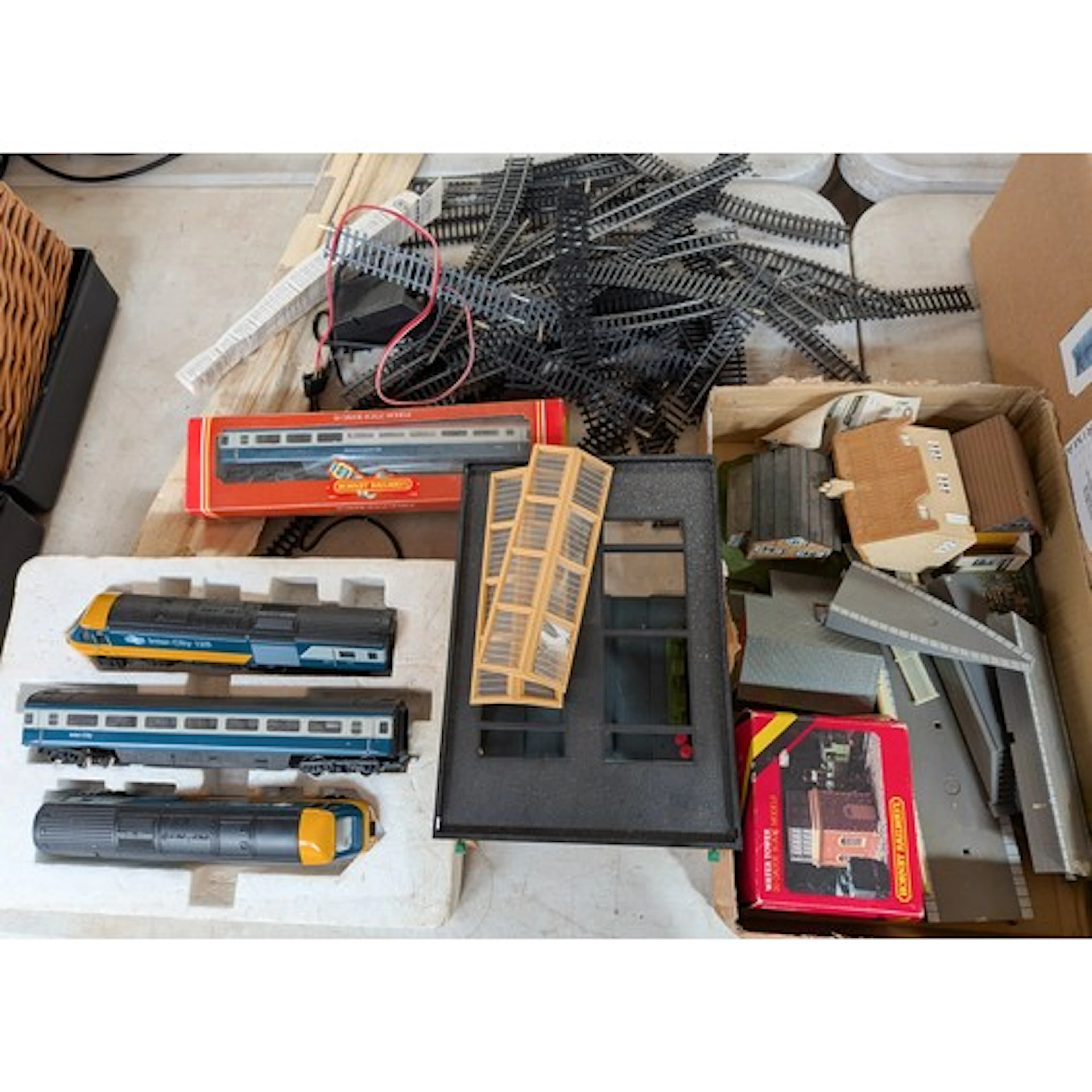 A quantity of Hornby railways 00 gauge scale model trains, c...