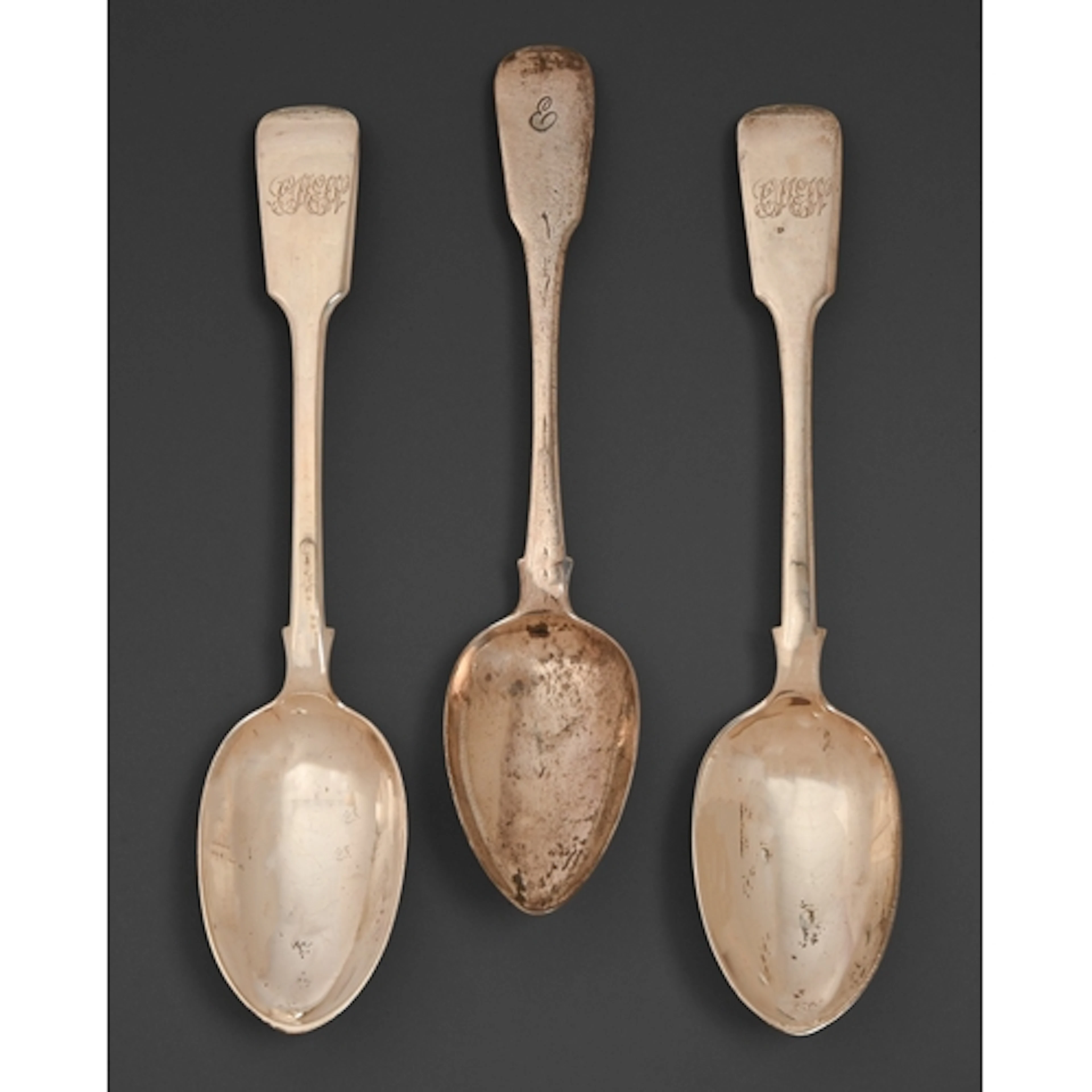 A set of six George III silver dessert spoons, Old English p...