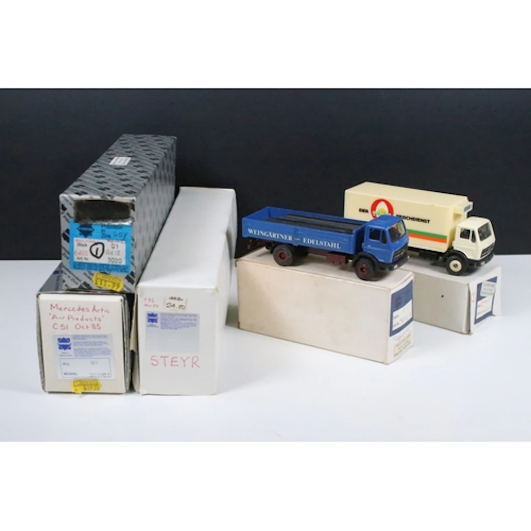 Five boxed Conrad commercial diecast models to include No. 4...