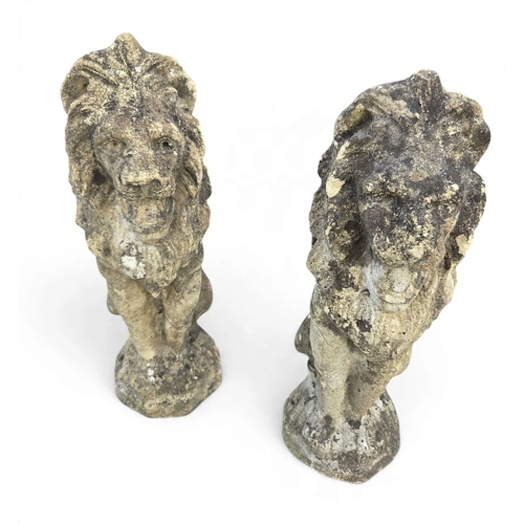 A good pair of Stone Lions. H 53 cm approx.