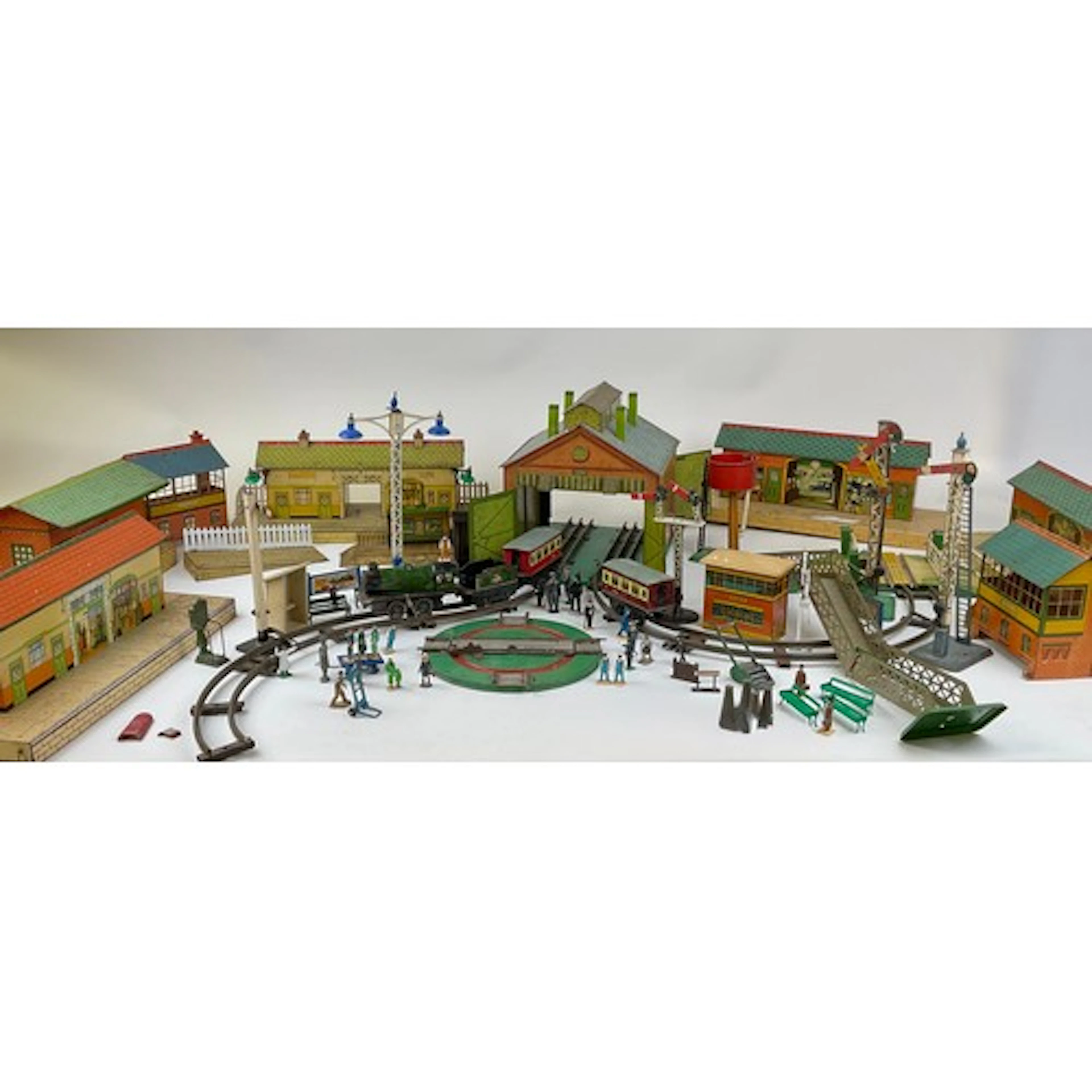 Hornby - a tinplate clockwork locomotive with tender, Britis...