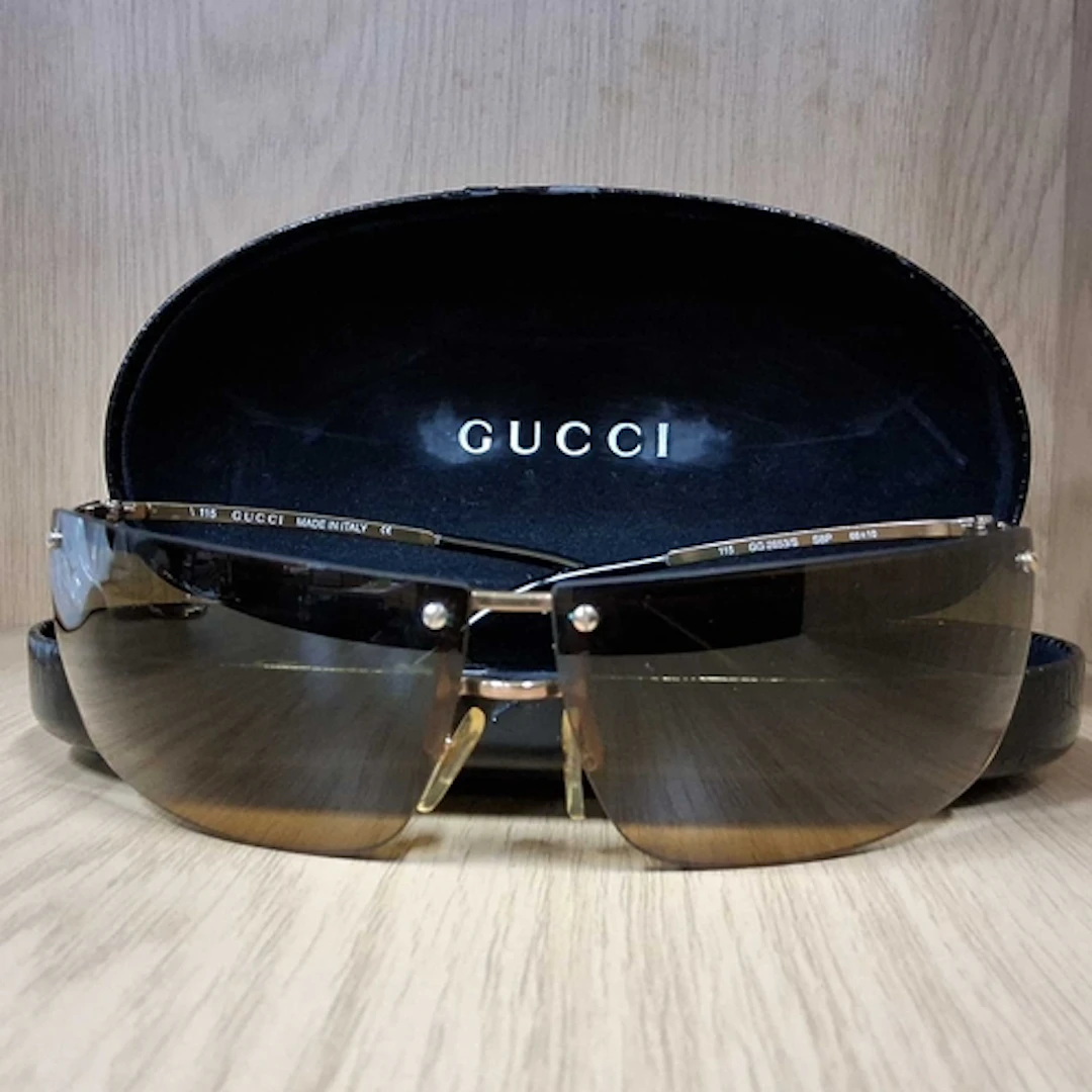 V A PAIR OF GUCCI GG 2653/S VINTAGE SHIELD/WRAP STYLE SUNGLA...