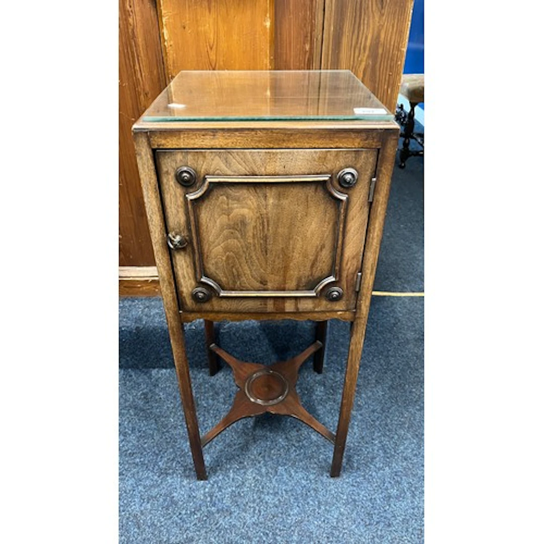 Mahogany bedside cabinet, 80cm tall
