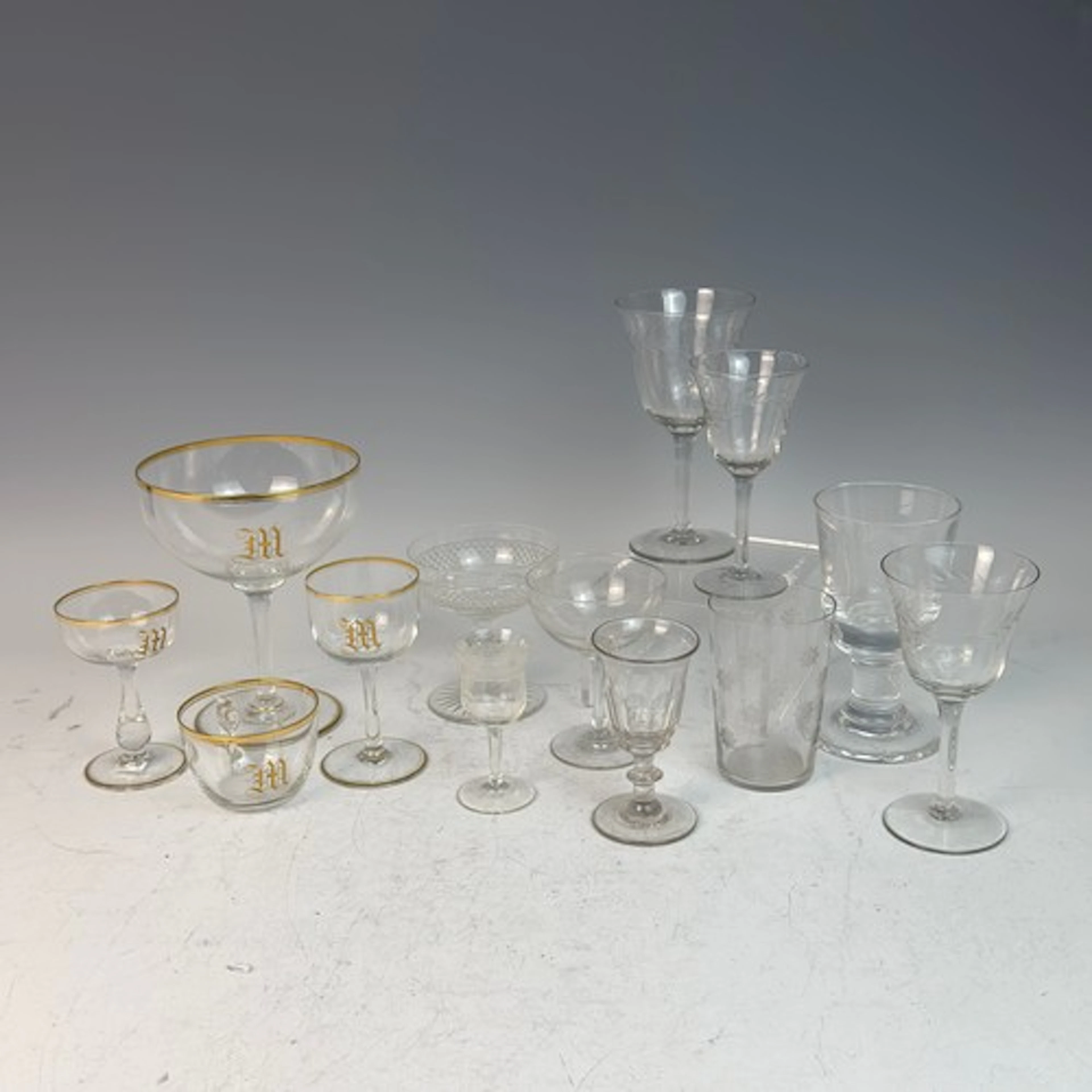 A extensive collection of antique glassware, to include a pa...
