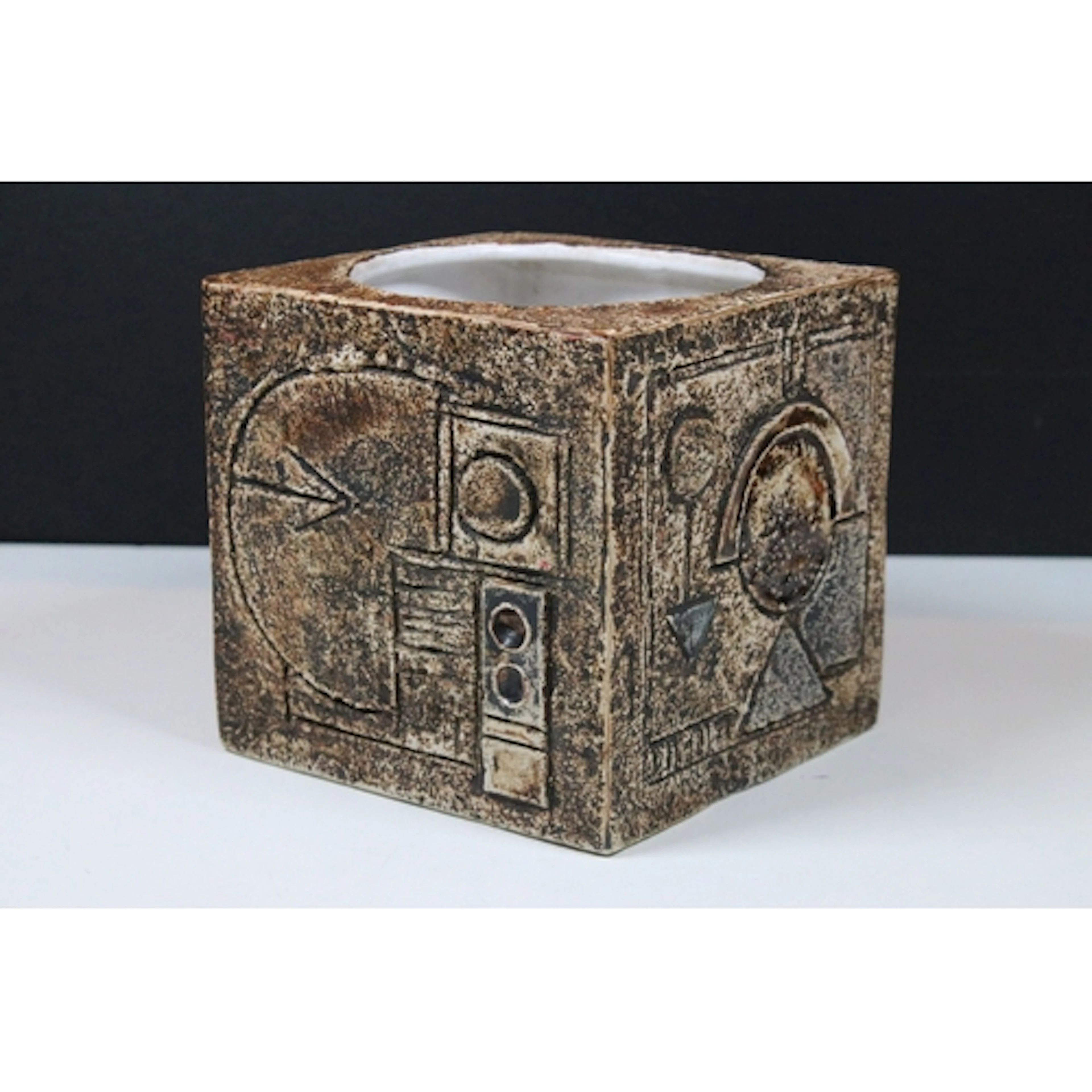 Troika pottery large cube vase, possibly by Mary Baker, havi...