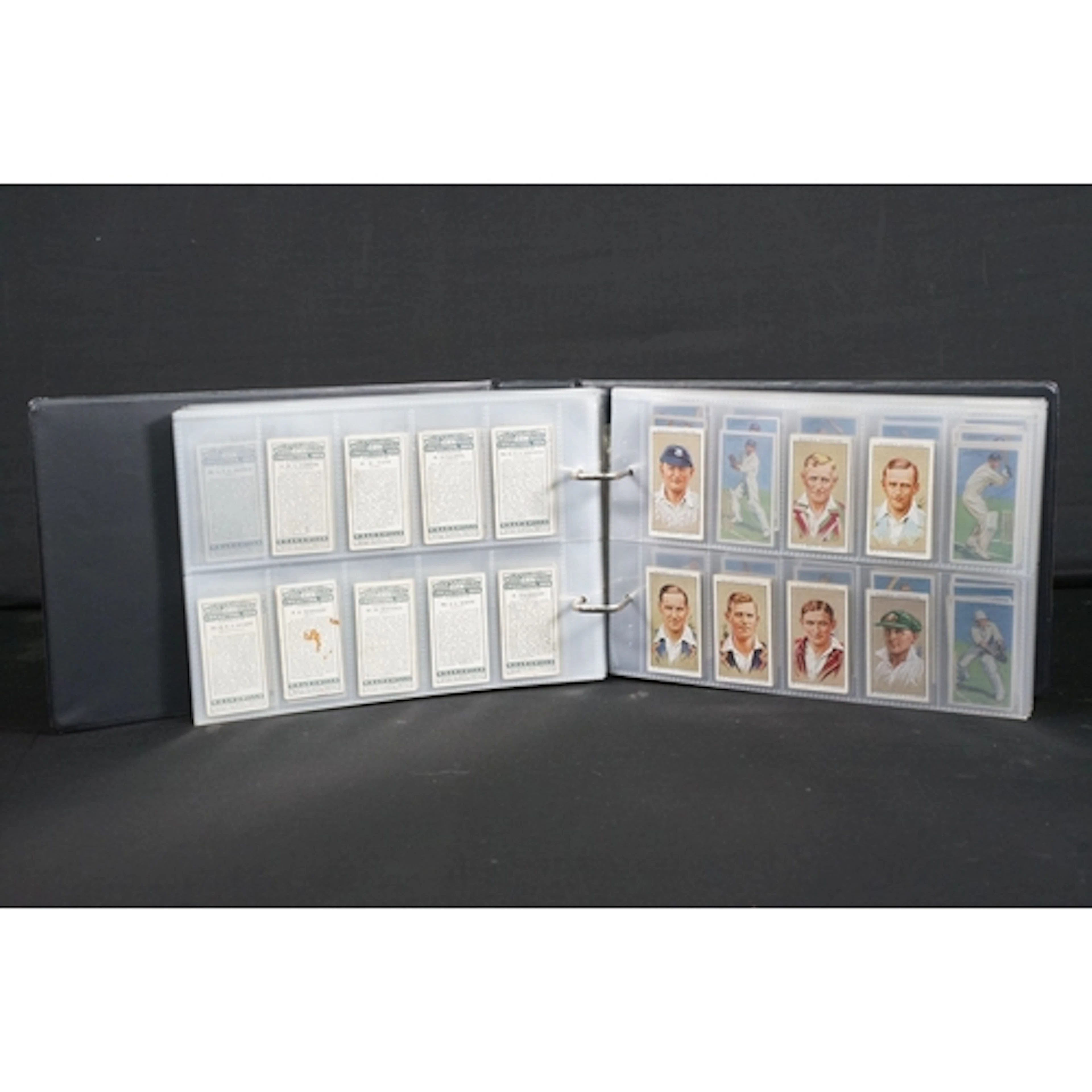 Cigarette Cards - A large collection of Cricket Related ciga...