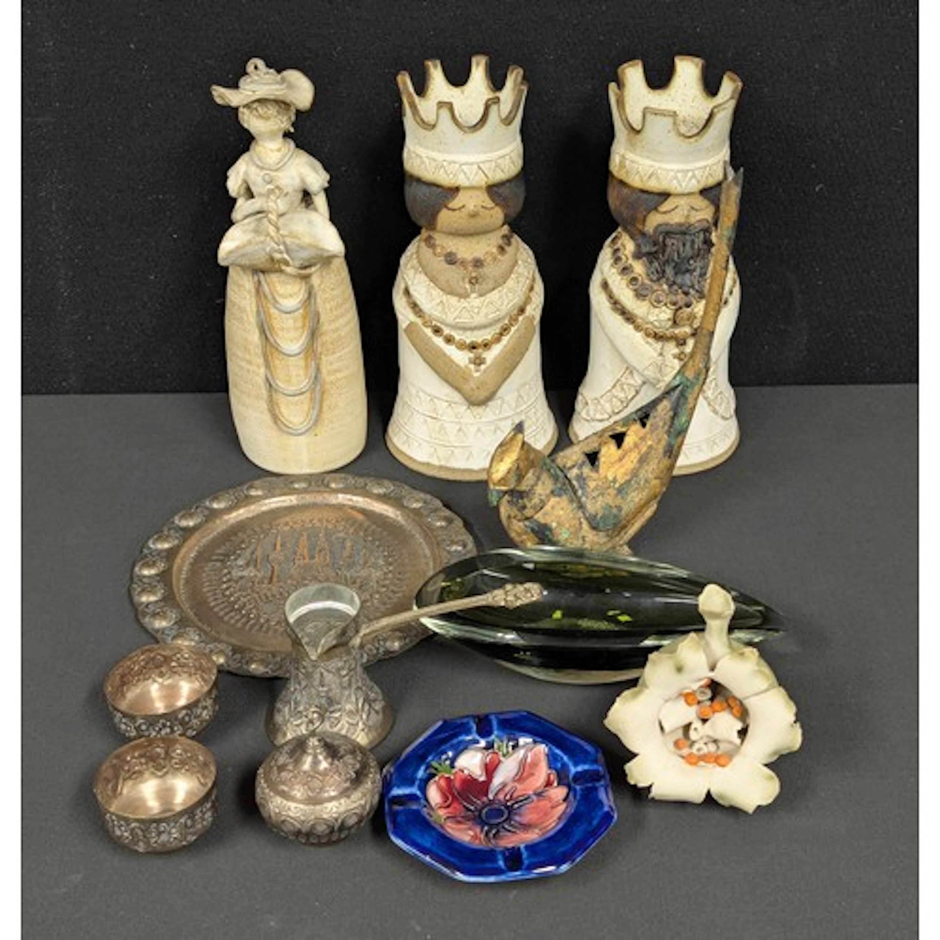 A pair of Ann & John Farquharson St. Albans studio pottery f...