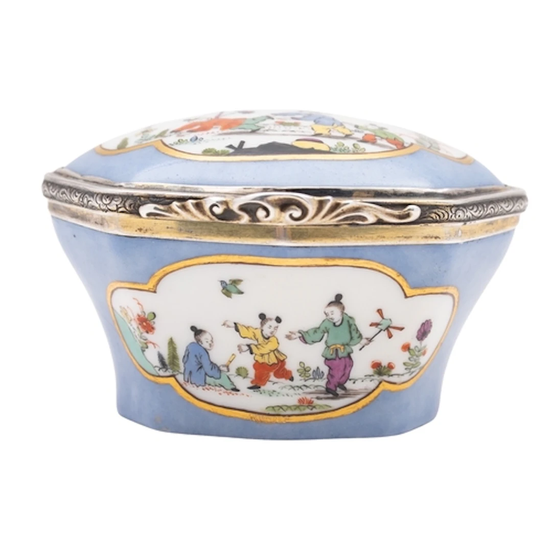 A rare Meissen blue-ground chinoiserie snuff box, 18th centu...