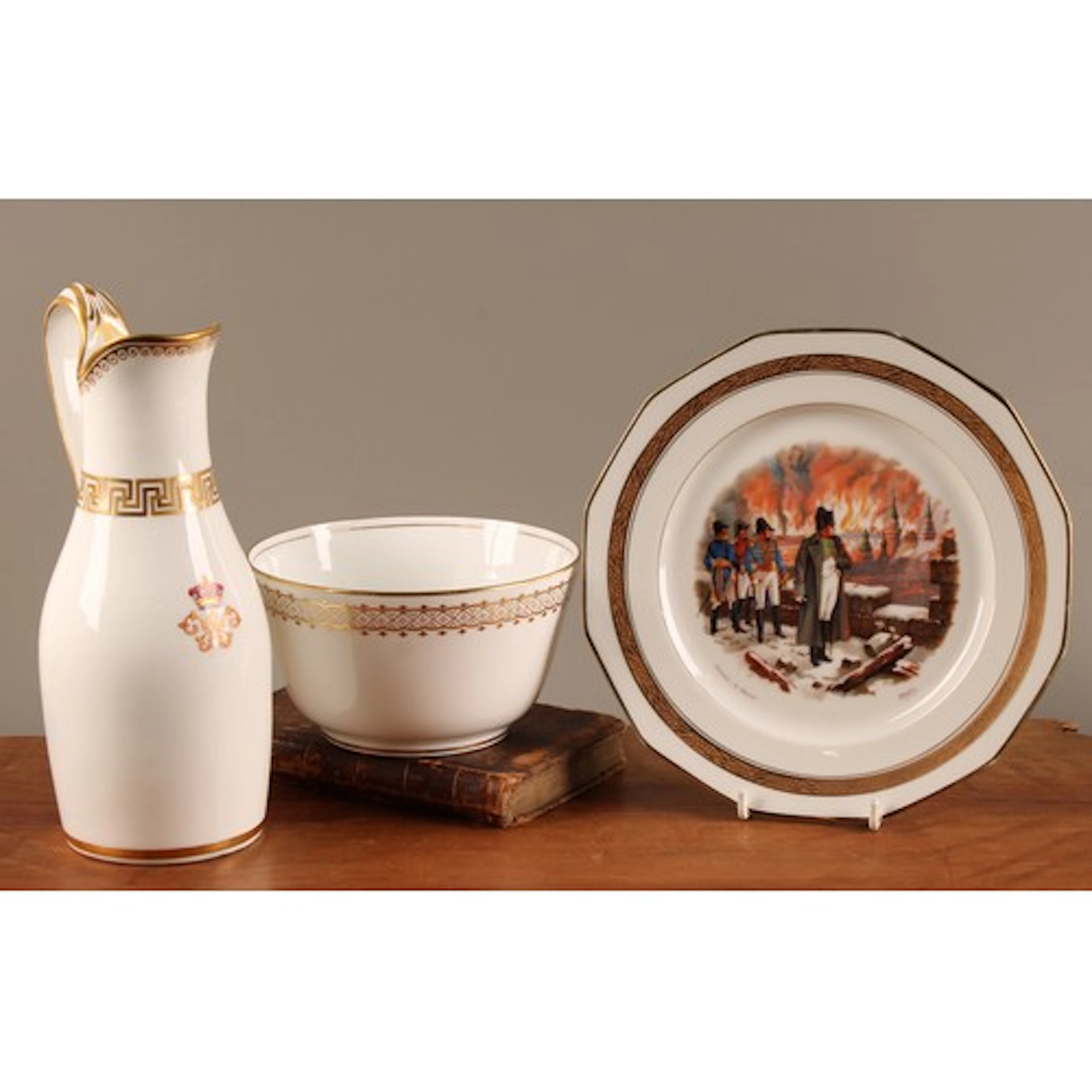 A Grainger & Co Worcester wine ewer, printed in polychrome a...