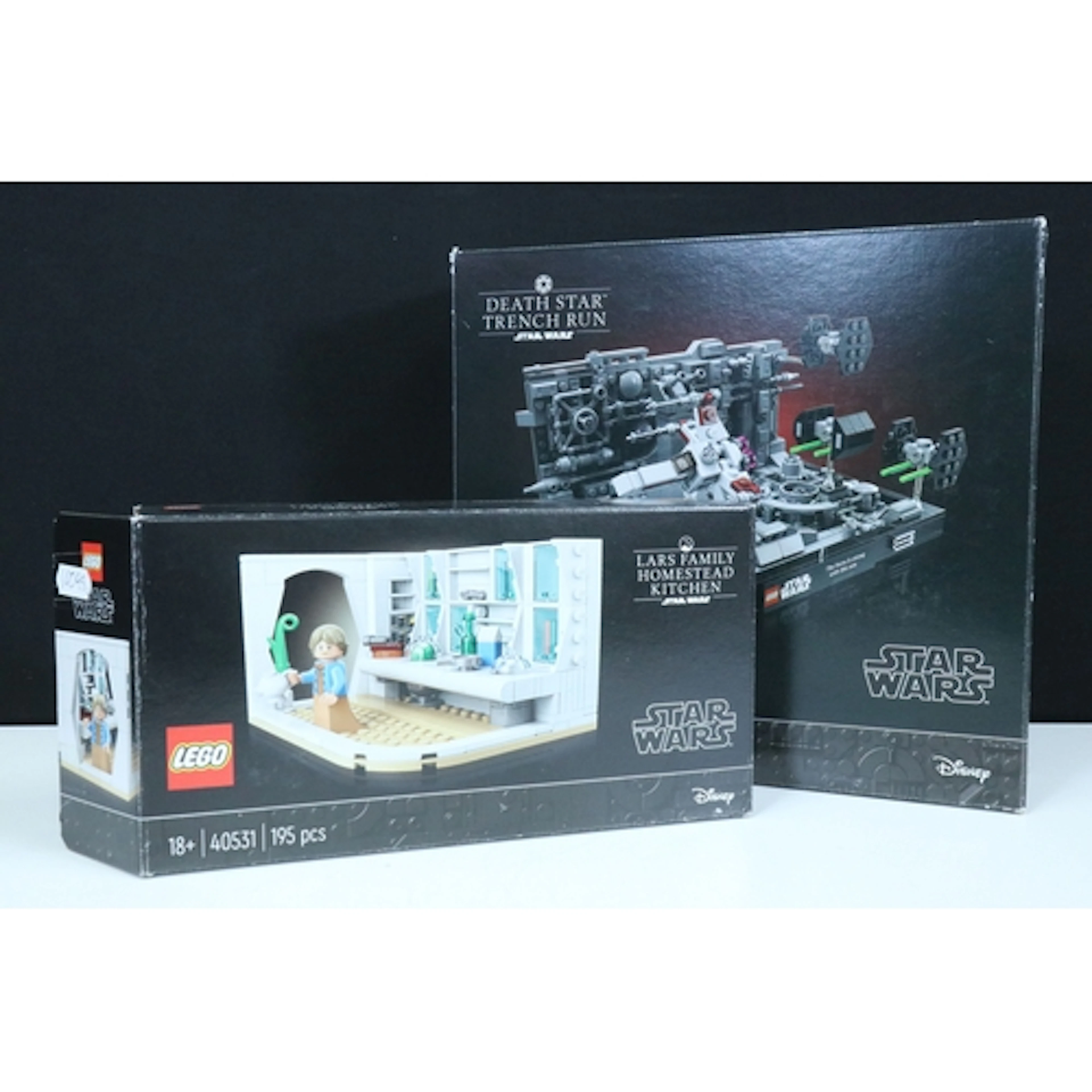 Lego - Two boxed Lego Star Wars Diorama Collection sets to i...