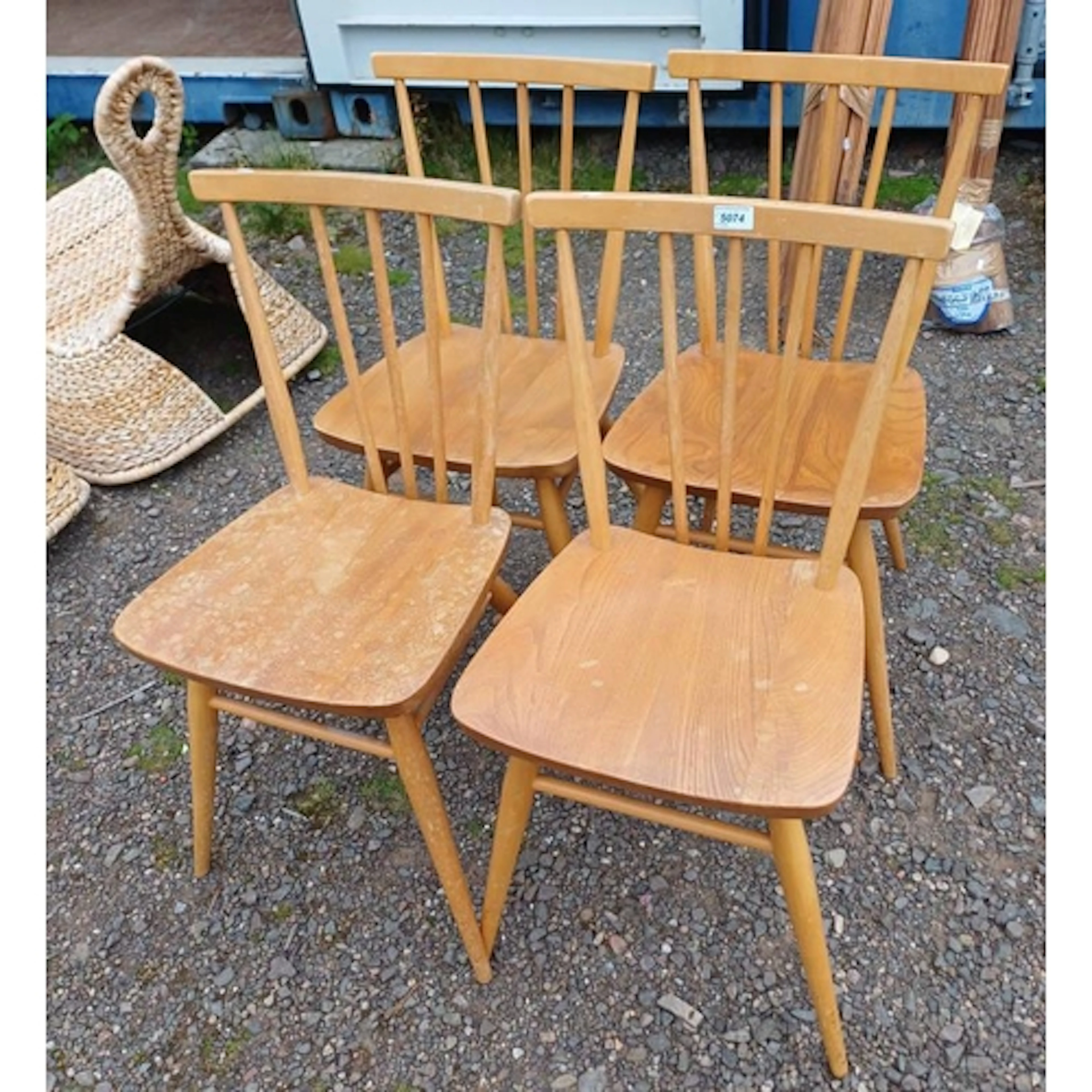 SE OF 4 ERCOL BLONDE BEECH & ELM SPINDLE BACK HAND CHAIRS