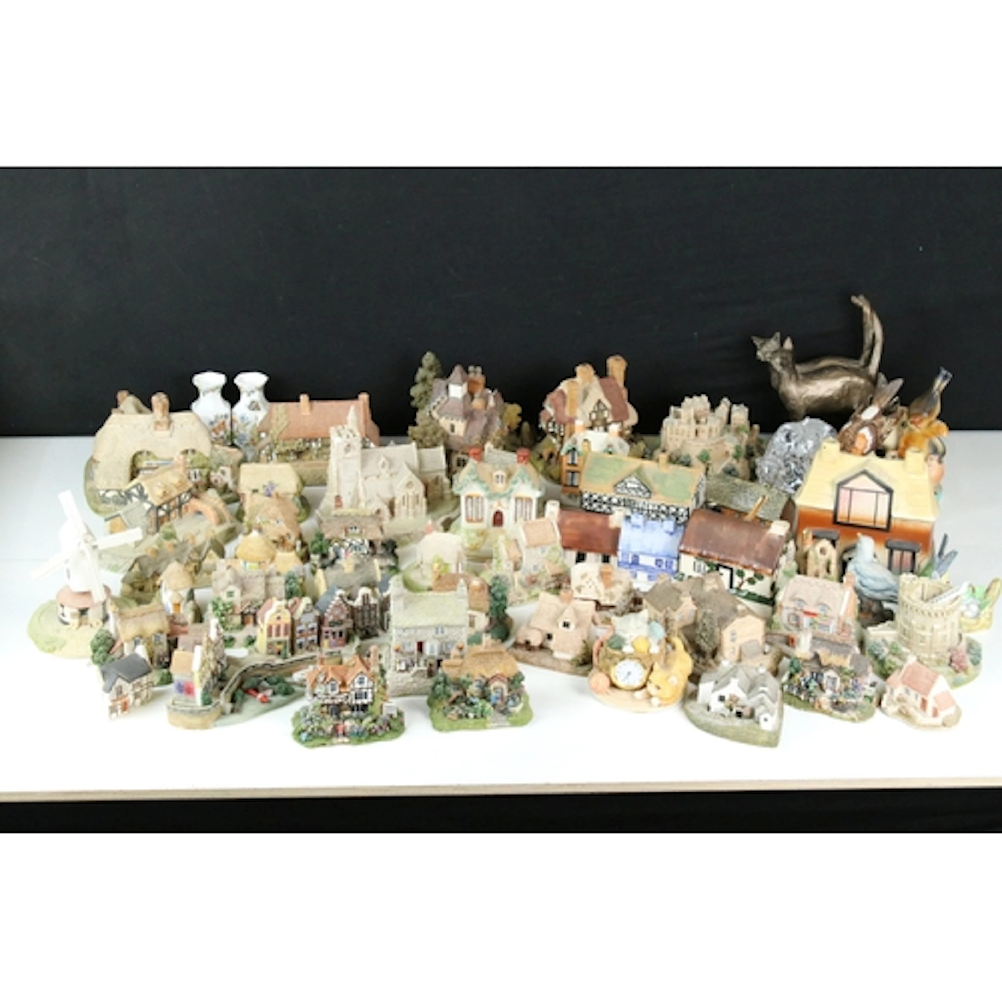 Selection of Lilliput Lane models to include 'Wheyside Cotta...