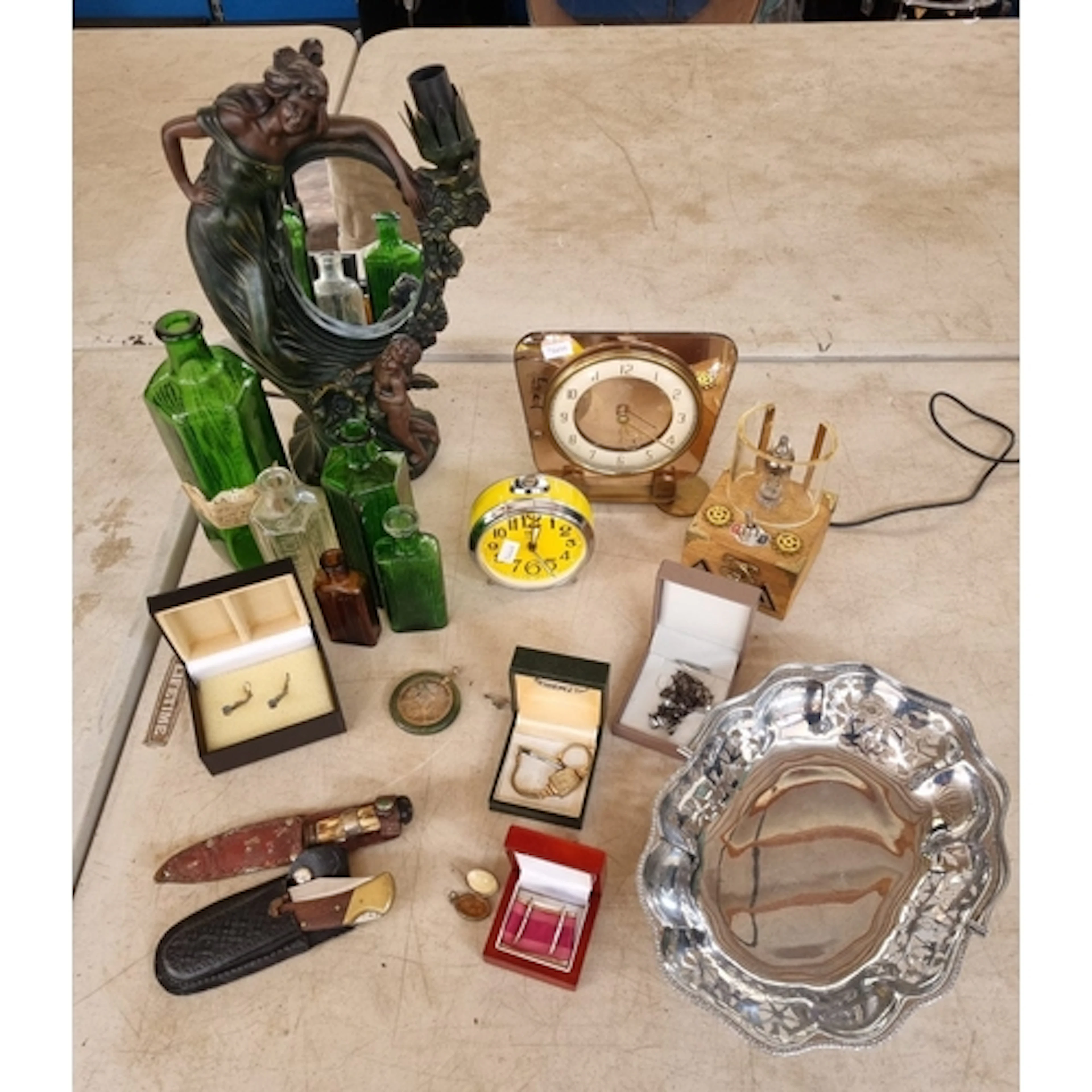 Collectables to include a cherub lamp with mirrored back, gr...
