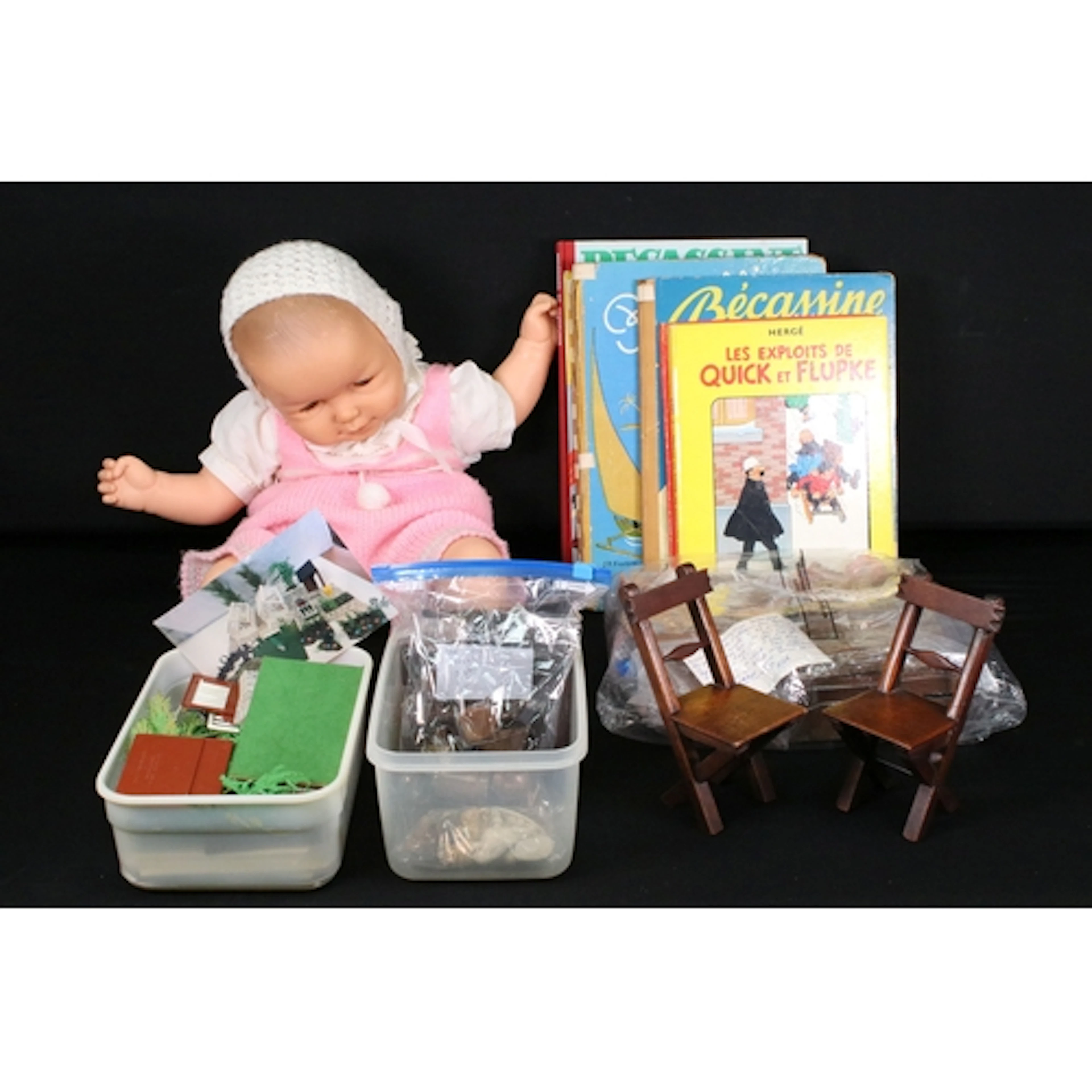 Collection of mixed doll related items to include various ha...