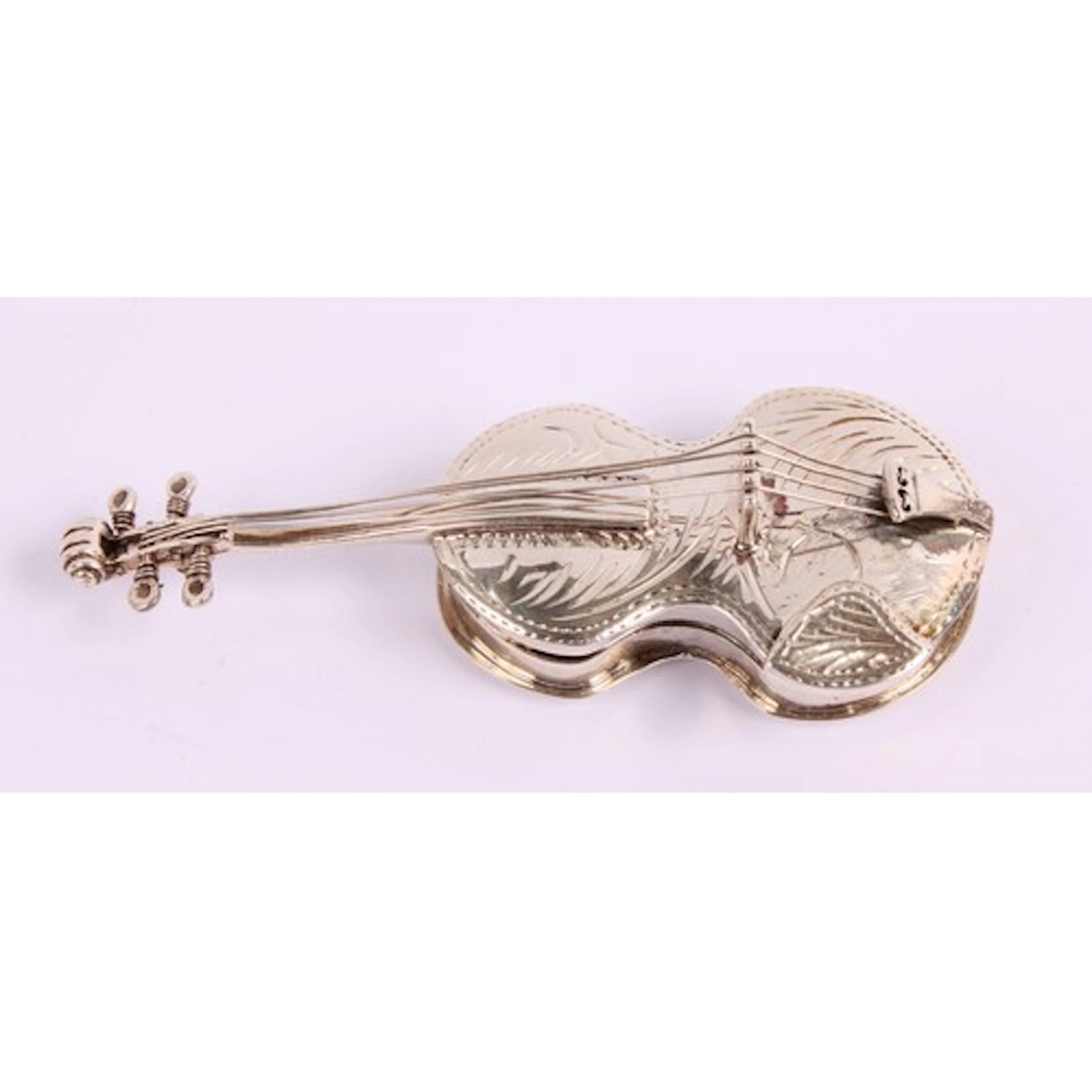 A late 20th century Continental sterling silver novelty pill...