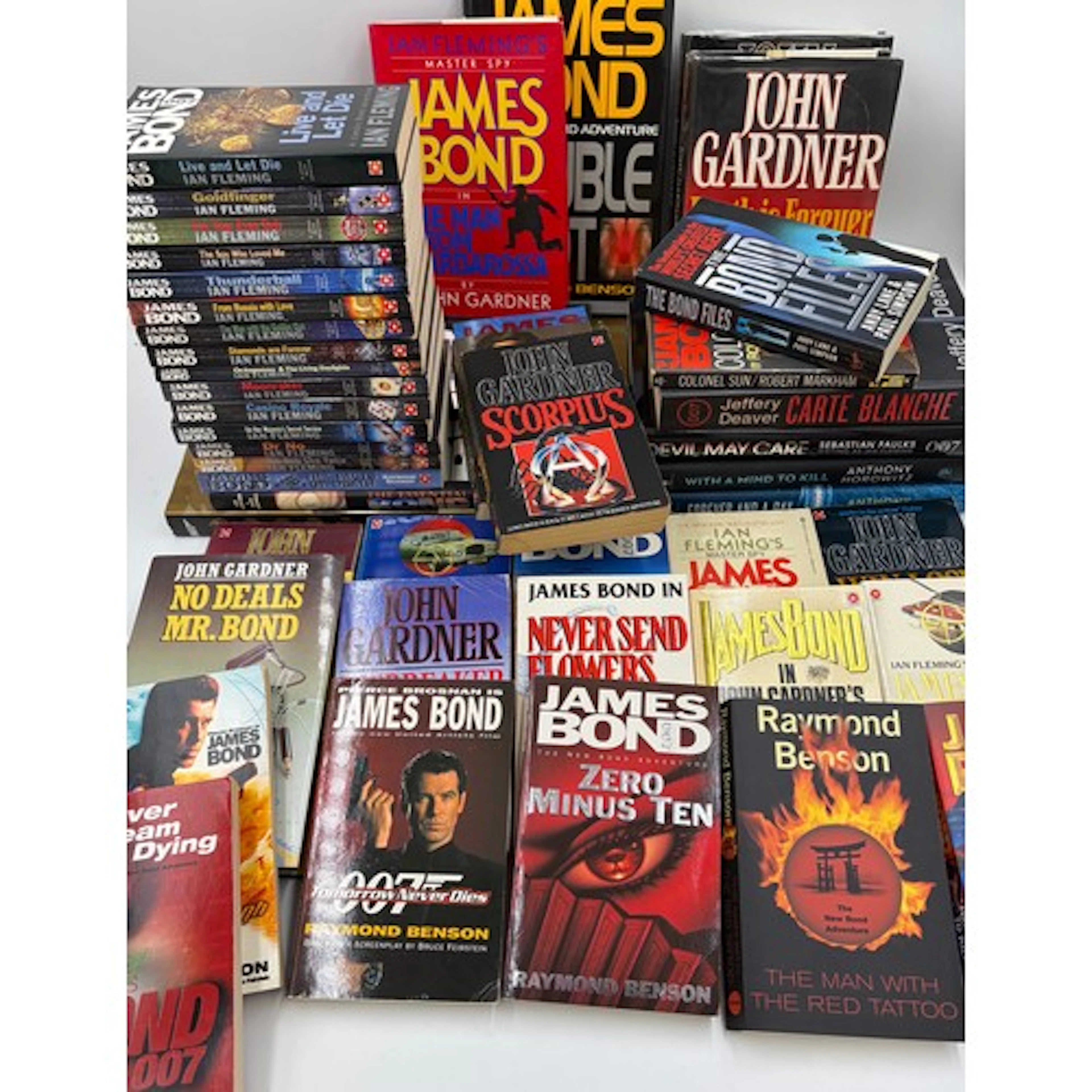 James Bond books: 14 x Ian Fleming 1st edition paperbacks, C...