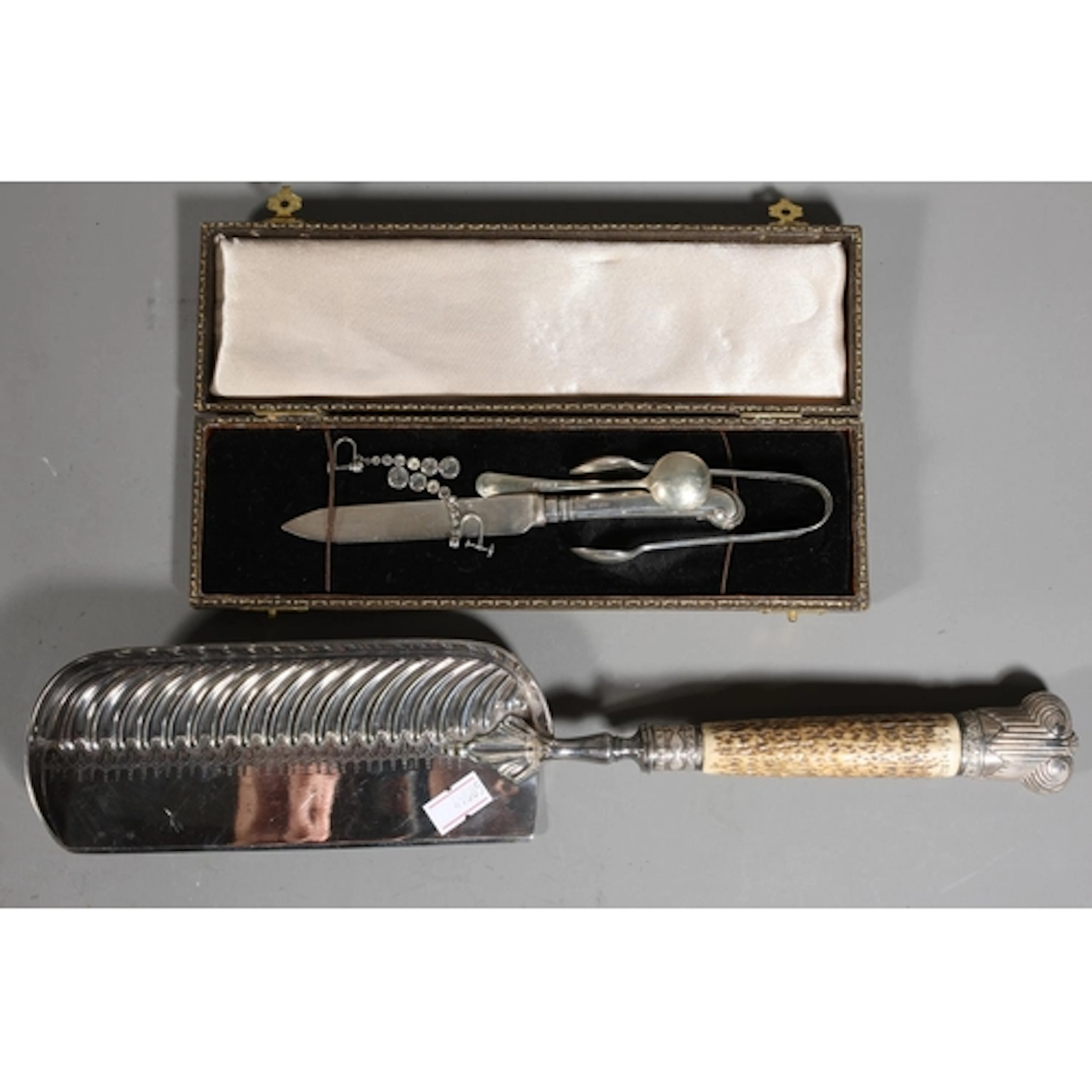 Victorian silver plated crumb scoop with horn handle. Pair o...