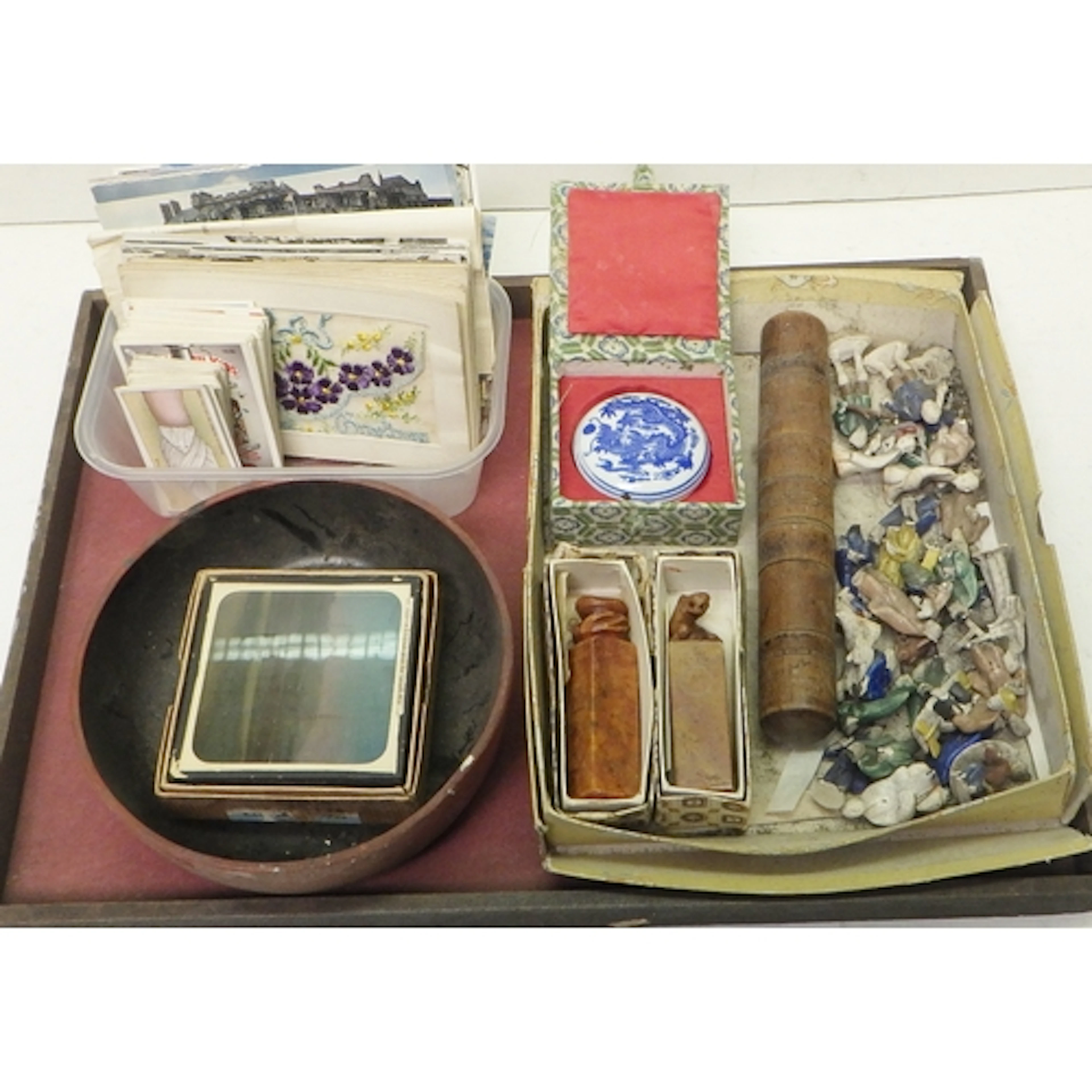 A collectors' lot comprising five various WW1-era silk work ...
