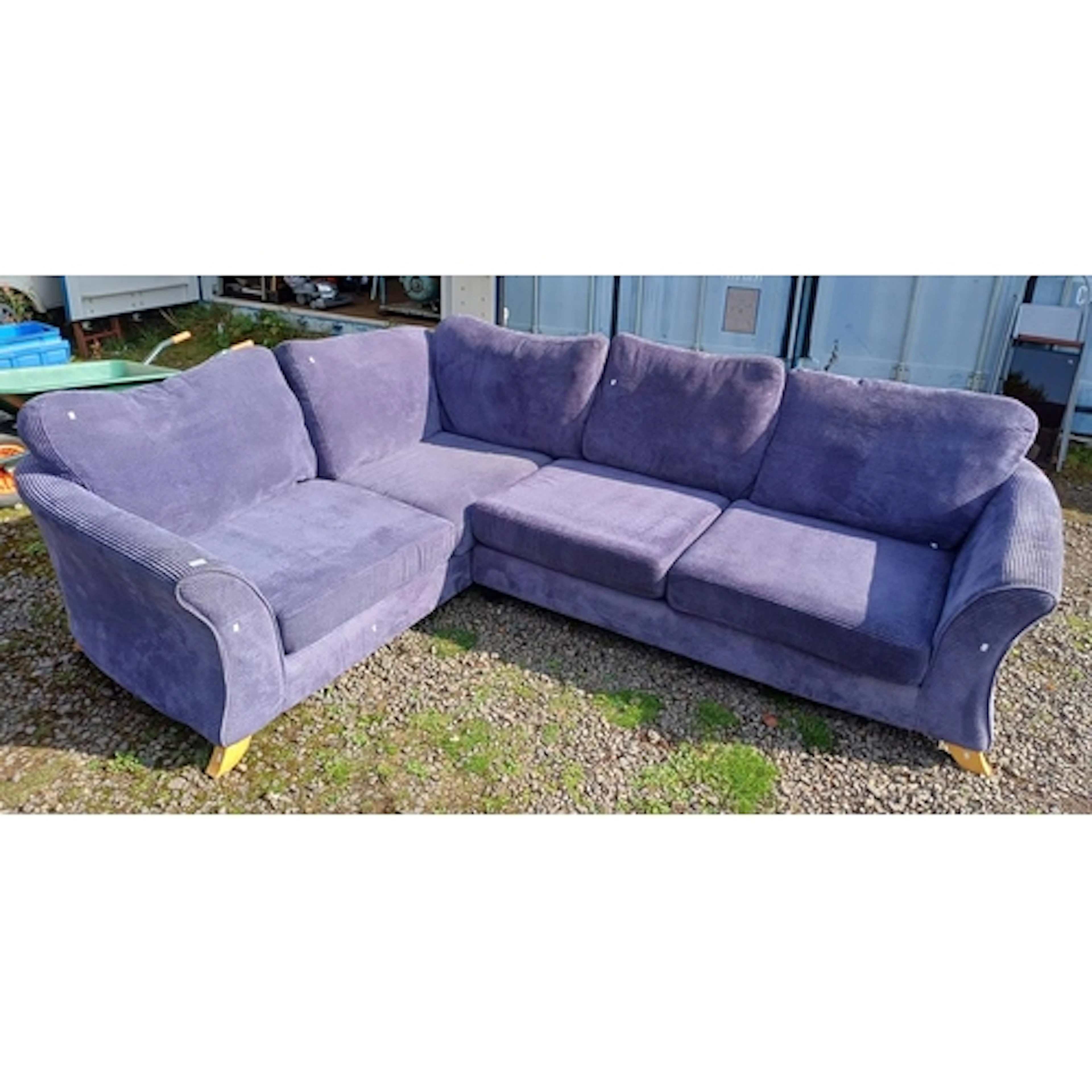 OVERSTUFFED FABRIC CORNER SETTEE