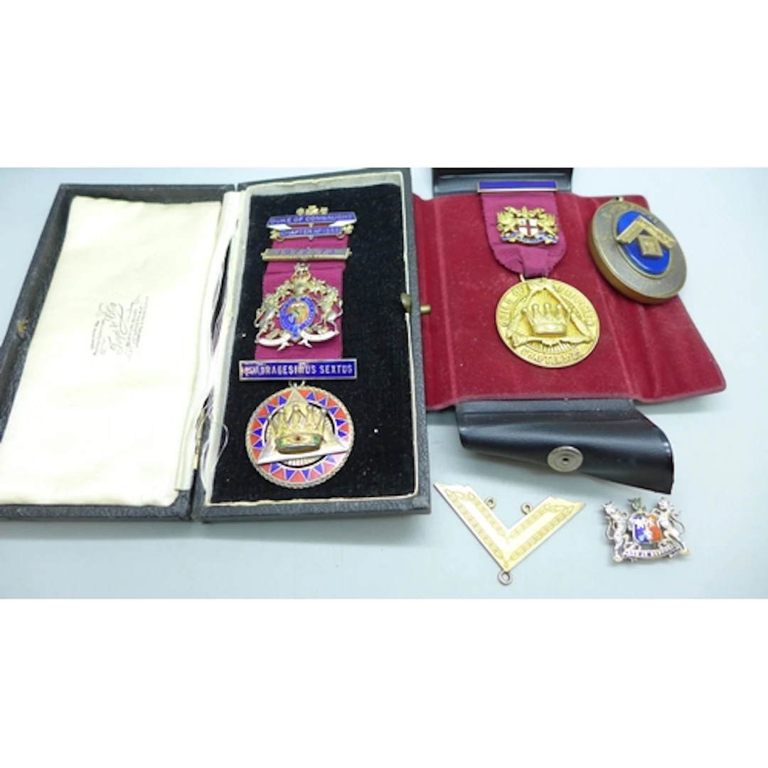 A collection of Masonic silver lodge medals and jewels, 143g...
