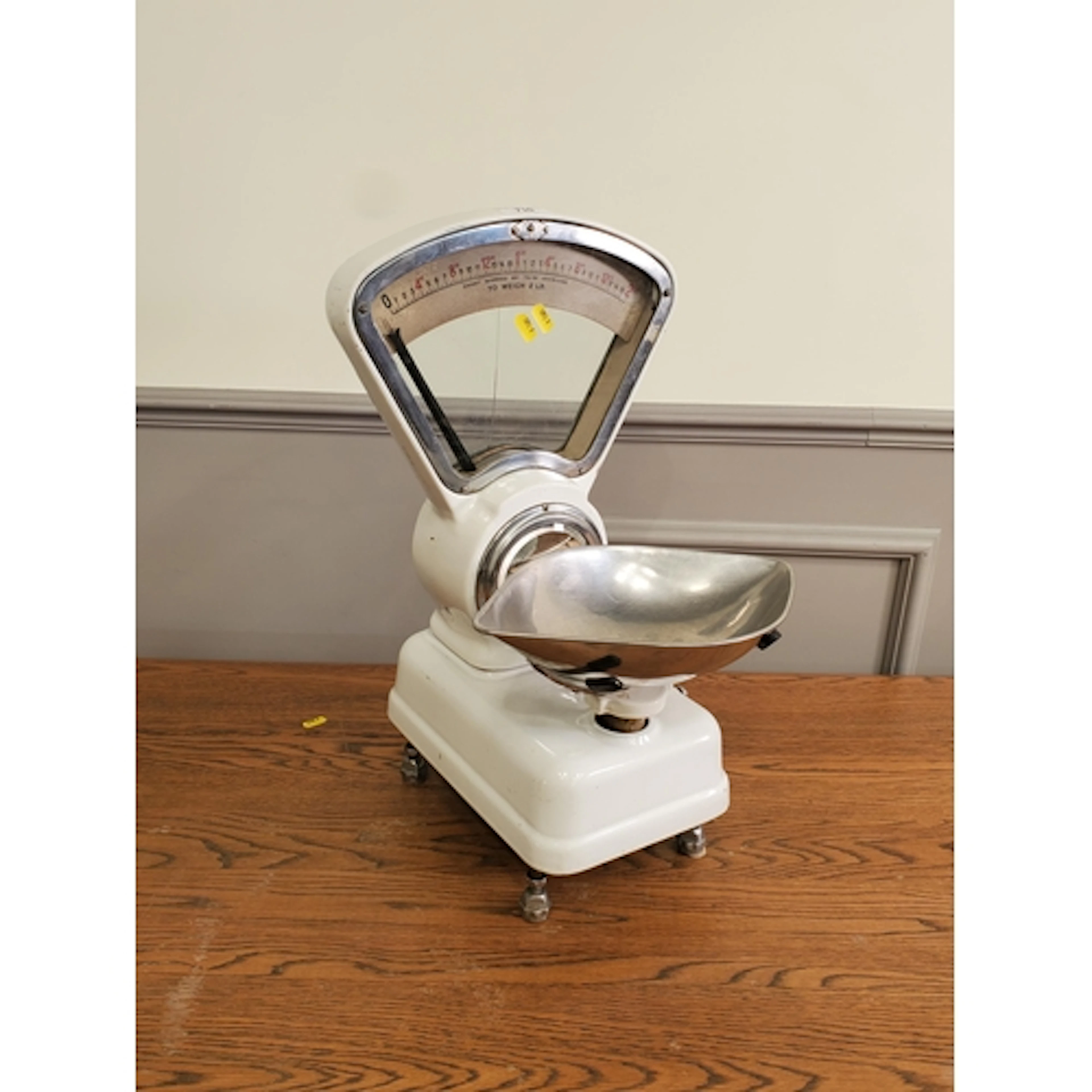 A set of Avery Scales, (R2).
