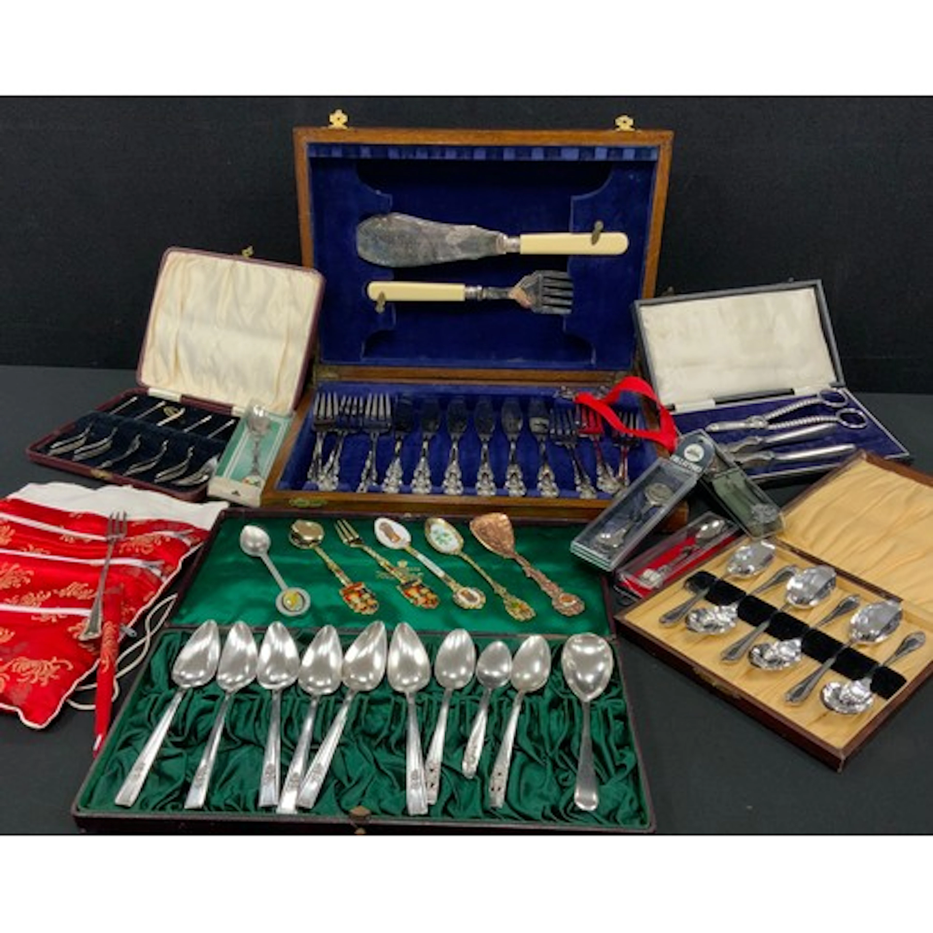 Silver plated ware - a stainless steel canteen set comprisin...
