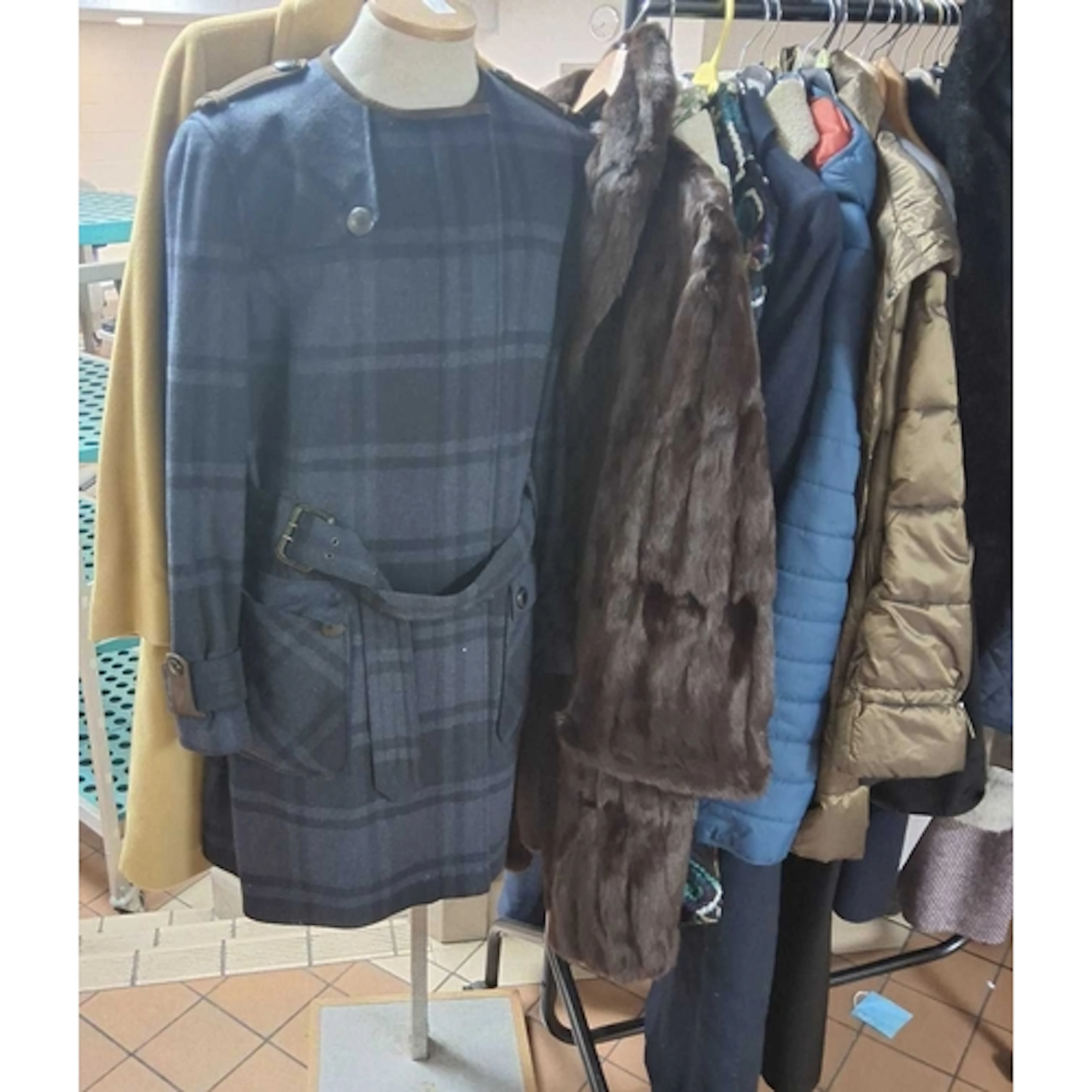 A QUANTITY OF VINTAGE LADIES COATS, to include a Barbour cas...
