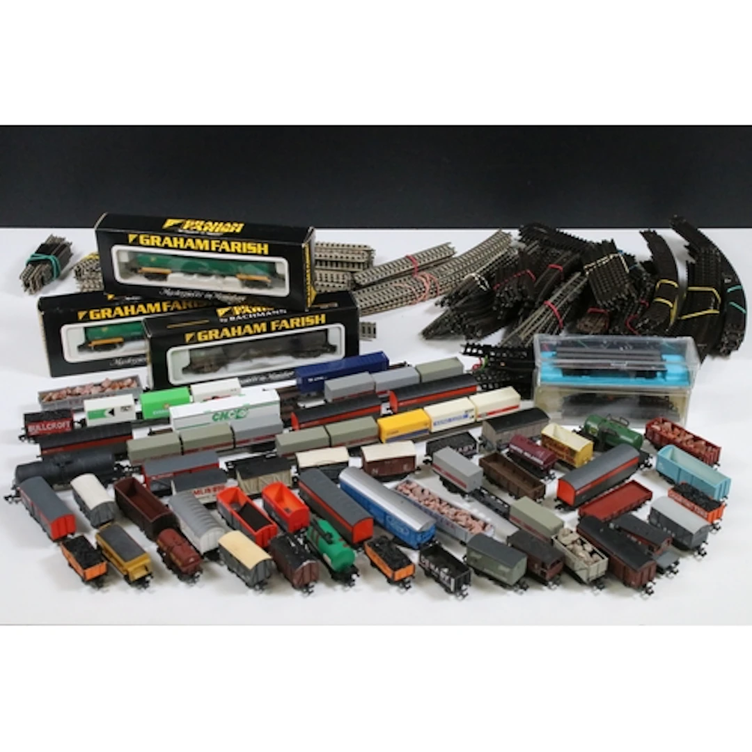 Around 55 x N gauge items of rolling stock to include 3 x bo...