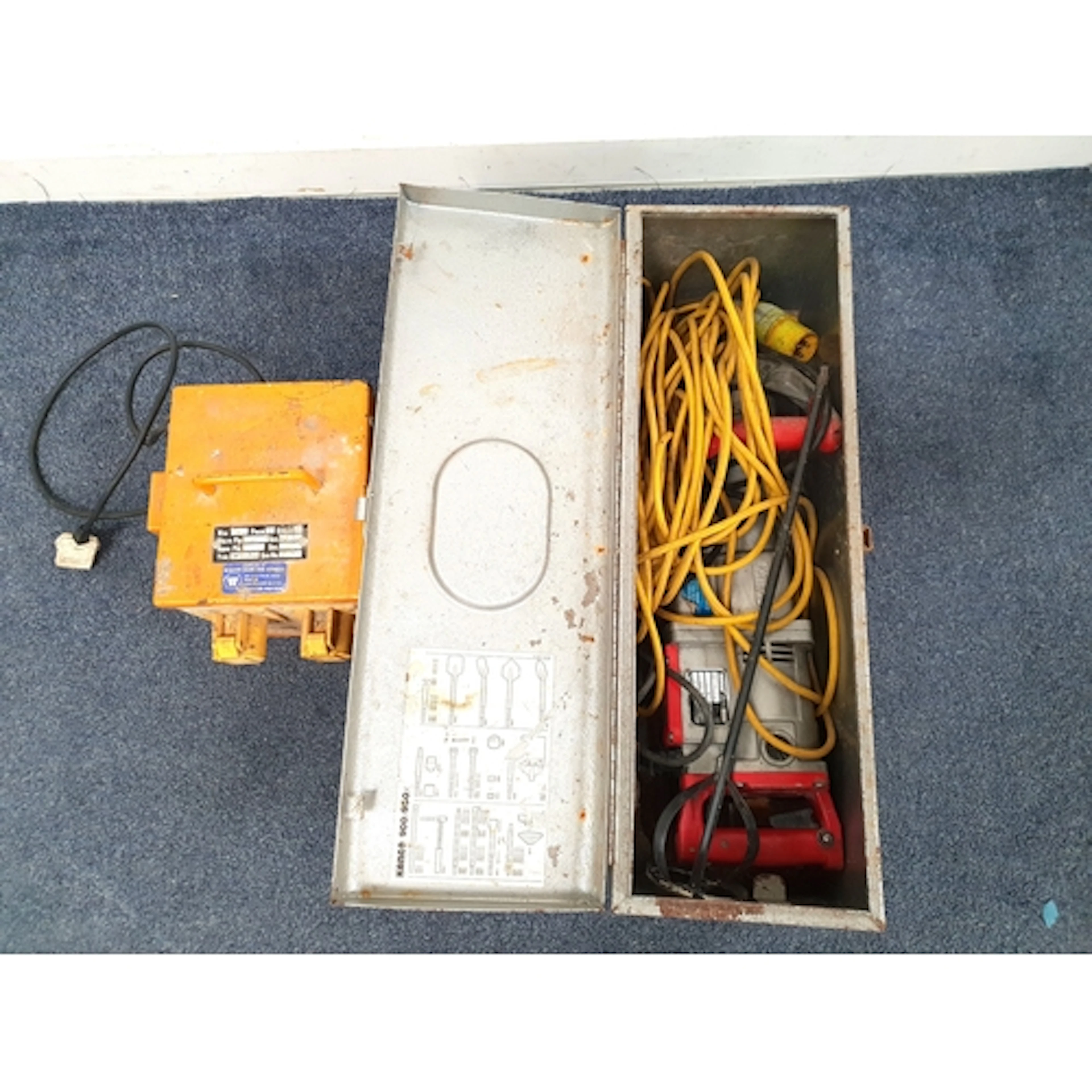 VINTAGE ORANGE PORTABLE STEP-DOWN SITE TRANSFORMER the unit...