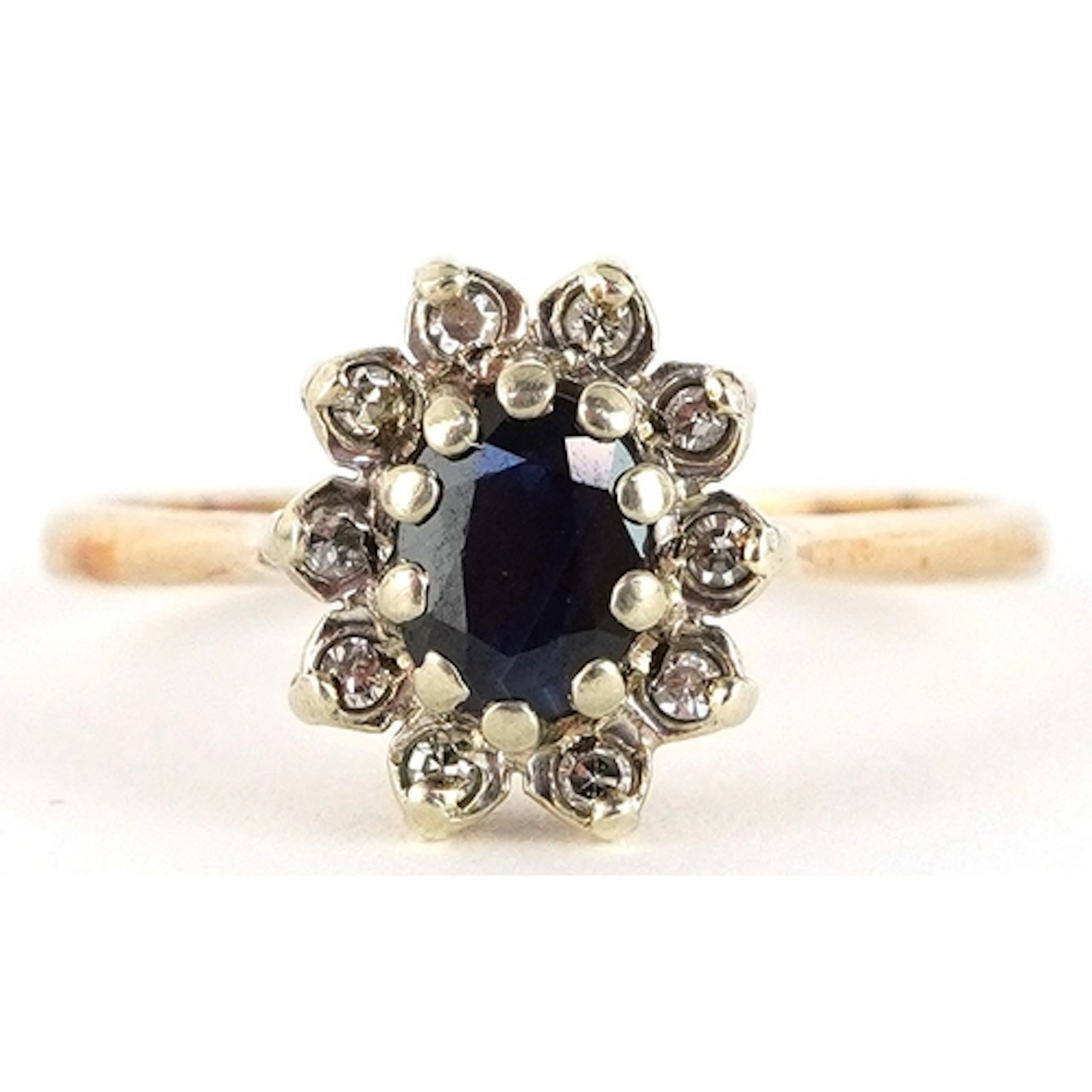 9ct gold diamond and sapphire cluster ring, size O/P, 2.5g.