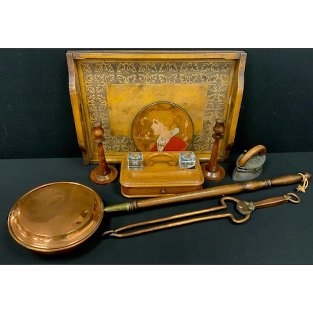 Boxes and objects - an Art Nouveau style wooden plate painte...