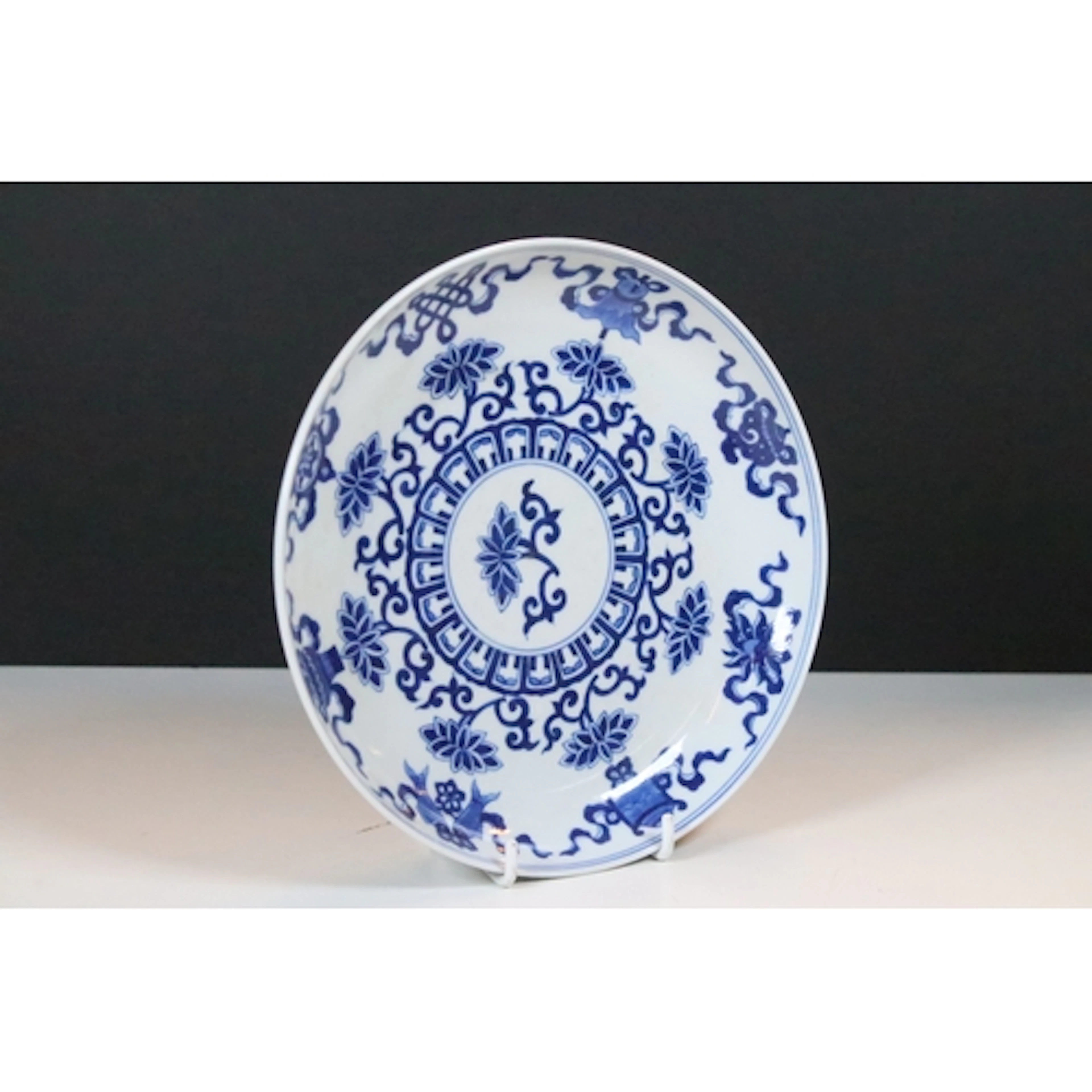 19th century Chinese plate with blue and white hand-painted ...